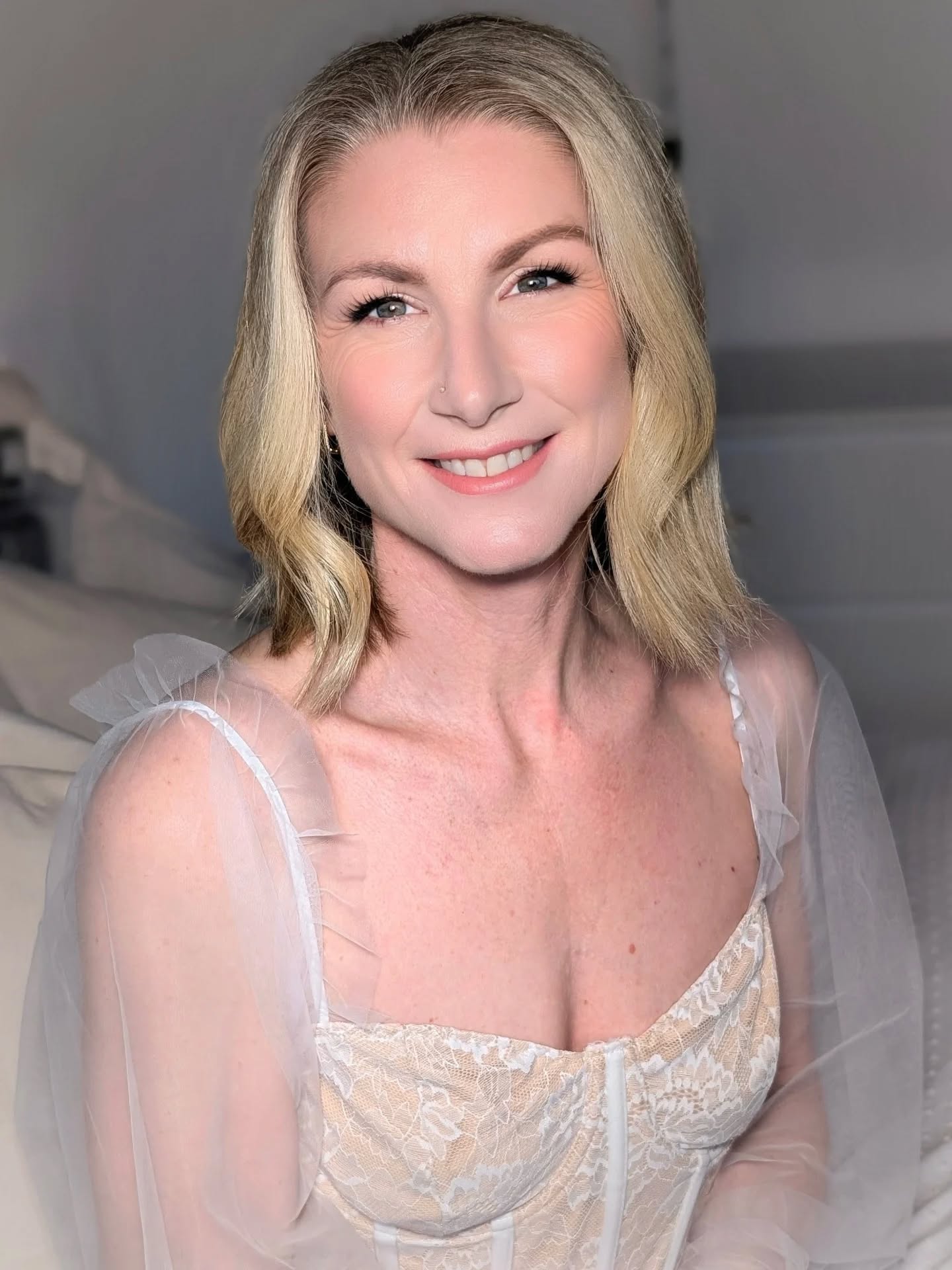 Modern bridal elegance that celebrates you.
This look is all about enhancing natural beauty with intention. Soft, sophisticated, and designed to make you feel confident and radiant on your special day.
Makeup should honor your skin and features, not mask them
#bridalmakeup #bridaltransformation #makeupportfolio #modernbride #naturalbridalmakeup