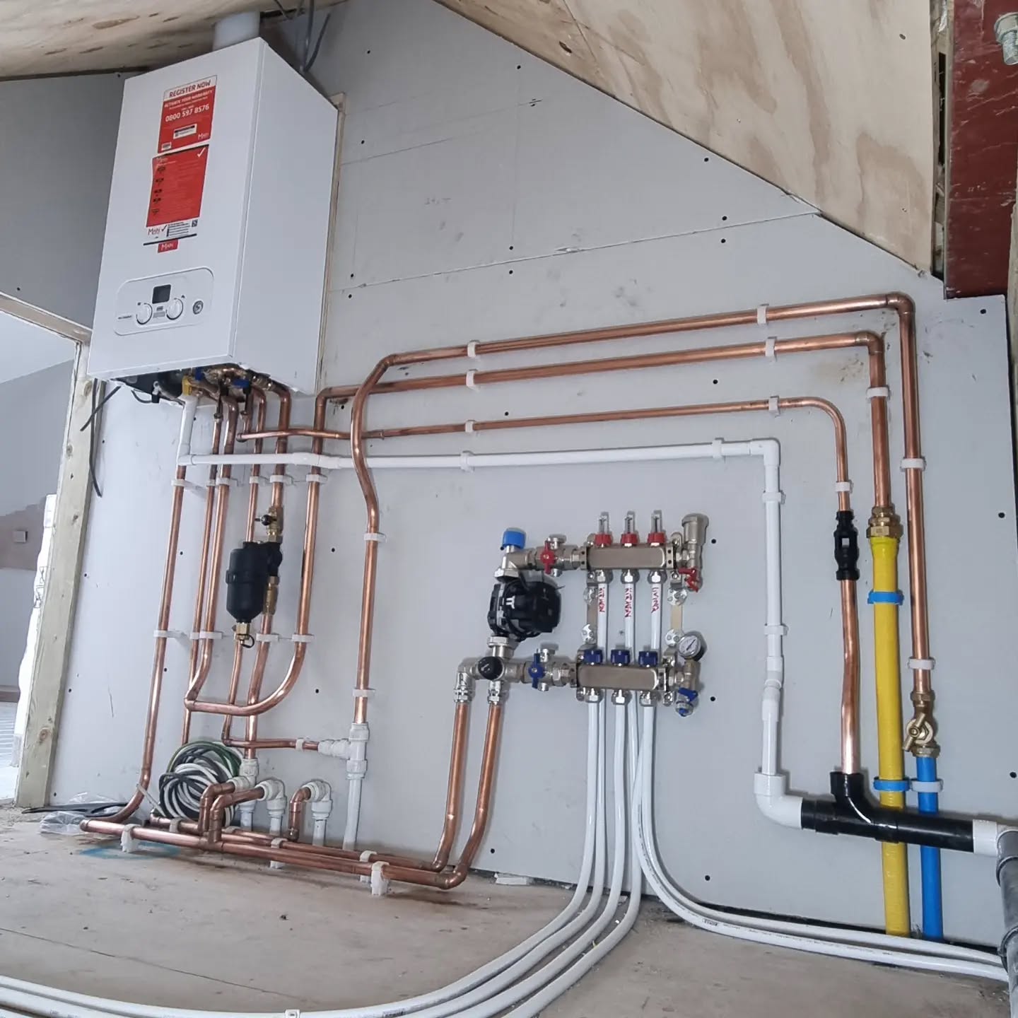 It's a process ✨️
Main combi boiler install with underfloor heating
#hashtagplumbing