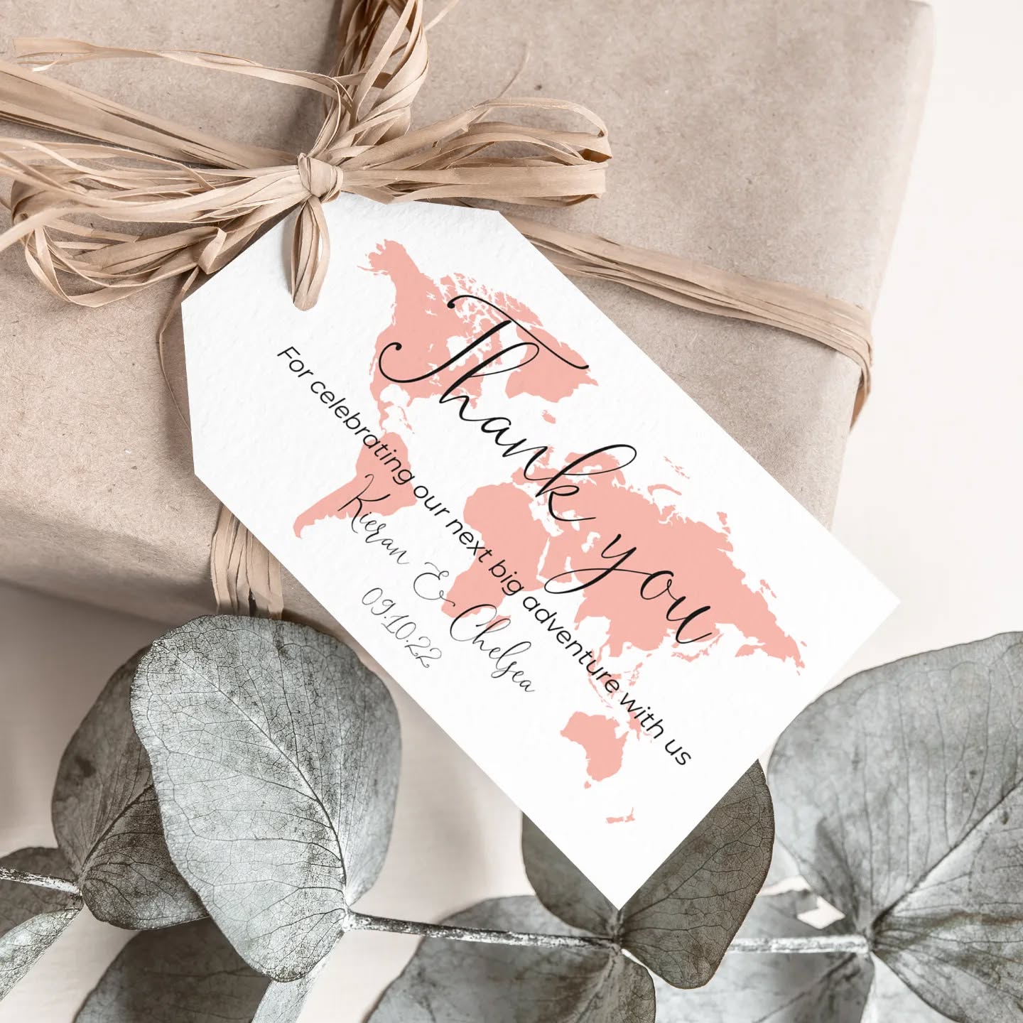 Wedding favours: tiny treasures that say a big 'thank you' to your guests for joining on your special day. 💝
From sweet treats to personalised keepsakes, these little gifts are a heartfelt token of appreciation.
What favours are you planning for your guests? Share your ideas below. 👰♀️🤵♂️💕