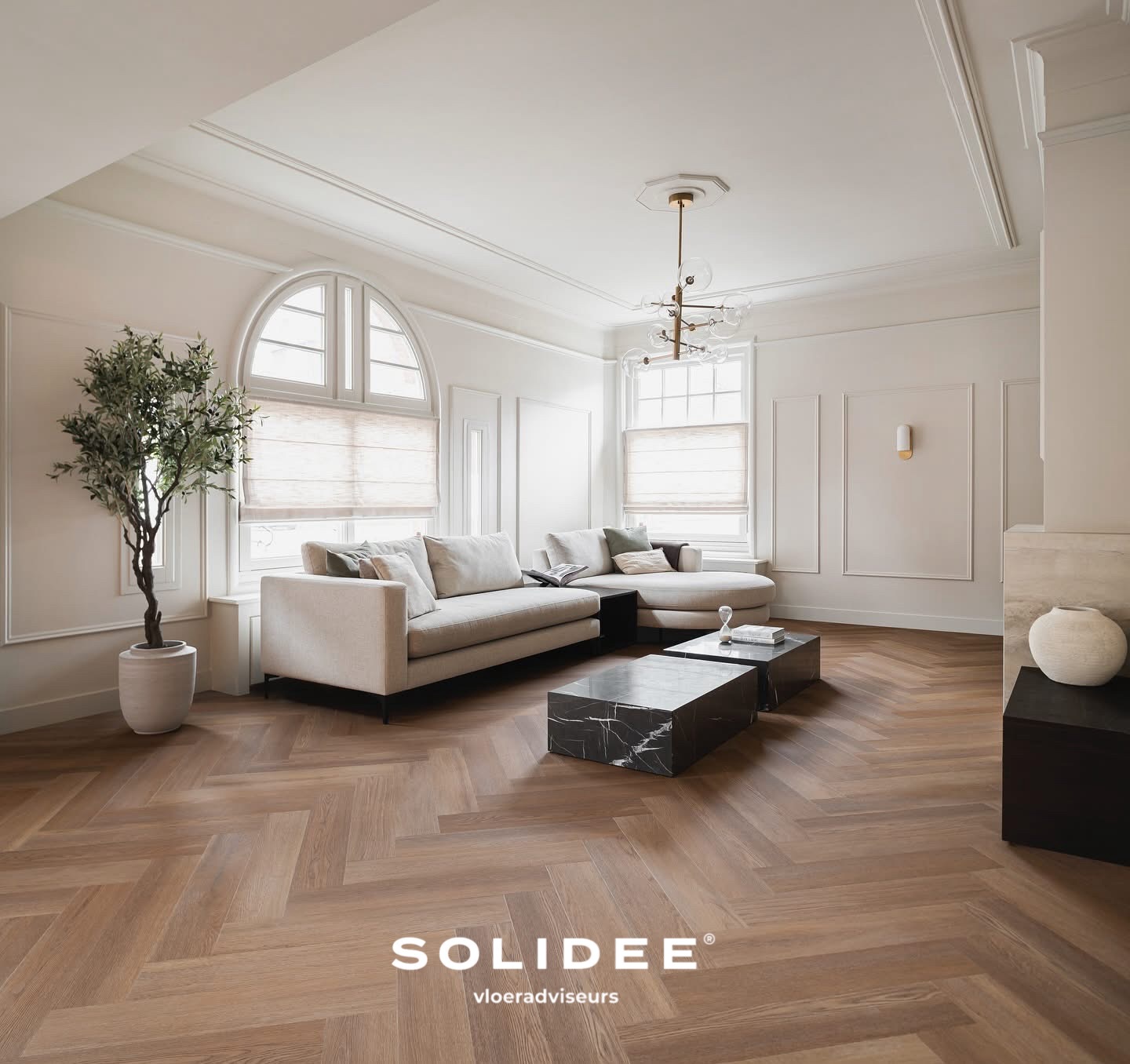 STEEDS MEER WARME VLOEREN!✨
Warm, stijlvol en verrassend veelzijdig! Donkere PVC vloeren winnen razendsnel aan populariteit — en dat snappen wij helemaal. Daarom breiden we onze collectie uit met steeds meer warme tinten voor een luxe en gezellige uitstraling.
🚀Wil jij deze vloeren bij jouw op locatie in alle rust bekijken? Onze vloeradviseurs komen graag langs. Boek jouw adviesgesprek via onze website.
#pvcvloer #pvcvisgraat #adviesaanhuis #interieurinspiratie #kleurinspiratie