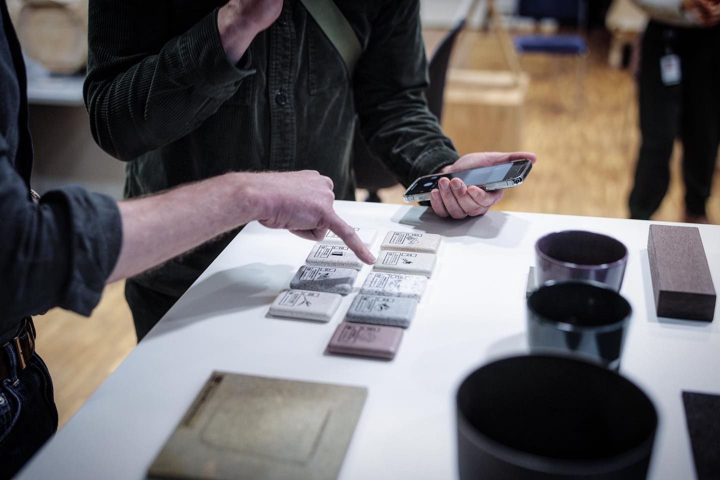 The best way to finish an exhibition is a workshop with a group of sustainability visionaries. Special thanks to @materialbiblioteket @sannagebeyehu and @jennifergrohn for your support and offering such a great channel.
This is just the beginning of the journey to circularity, we will see each other soon next time. 👏
📸 by @felixdallago
#circularity #circulardesign #circularfashion #upcycling #recycledmaterials