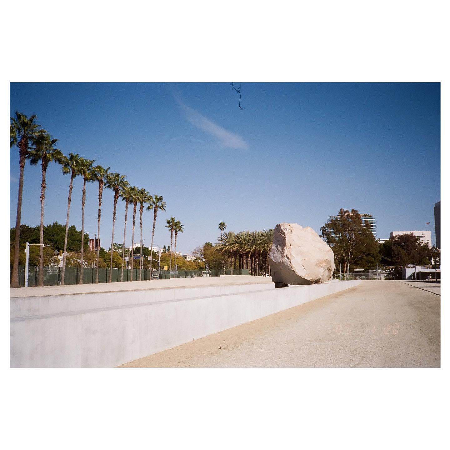 🌴
📷: canon sureshot supreme quartz date / fuji 200
#autoboy3qd #35mm #canon #canonsureshotsupreme #fuji200 #fuji #fujicolorc200