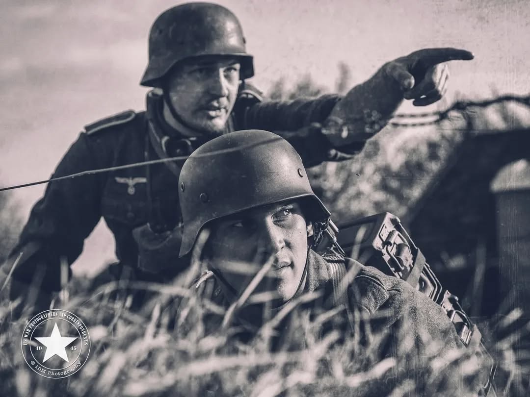 Picture made last weekend during the island event
➖➖➖➖➖➖
#krieg #reenactmentgear #ww2 #pioniere #drk #officer #germany #deutschland #austria #worldwar2 #heer #Funker #ww2reenactment #mountaintroops #gebirgsjäger #sanitäter #nonpolitical #edelweiss #gbj #gebirgsjager #reenactors #reenactment #german #soldier #sanitater #jager #ww2german #reenactor #panzeralarm
📸© @idm.photography
➖➖➖➖➖➖
🔎We are a Gebirgsjäger reenactment group stationed in the Netherlands. We mostly participate in events in Belgium, the Netherlands and Germany. If you are interested in joining our group, you can send us a message!
➖➖➖➖➖➖
© All copyright belong to their respective owners
➖➖➖➖➖➖
⚠️ This page is Non-political,
Any comment inciting hatred, discrimination or violence will be deleted
➖➖➖➖➖➖
✏ Comment and tag your friends!
➖➖➖➖➖➖
Check out my kameraden:
@gebirgs.sanitats.abtl.95
@helferinnen
@historicalwarfareinc
@the_dutch_historian
@die_gespenster
@edelweissgruppe
@48thhighlanders_livinghistory