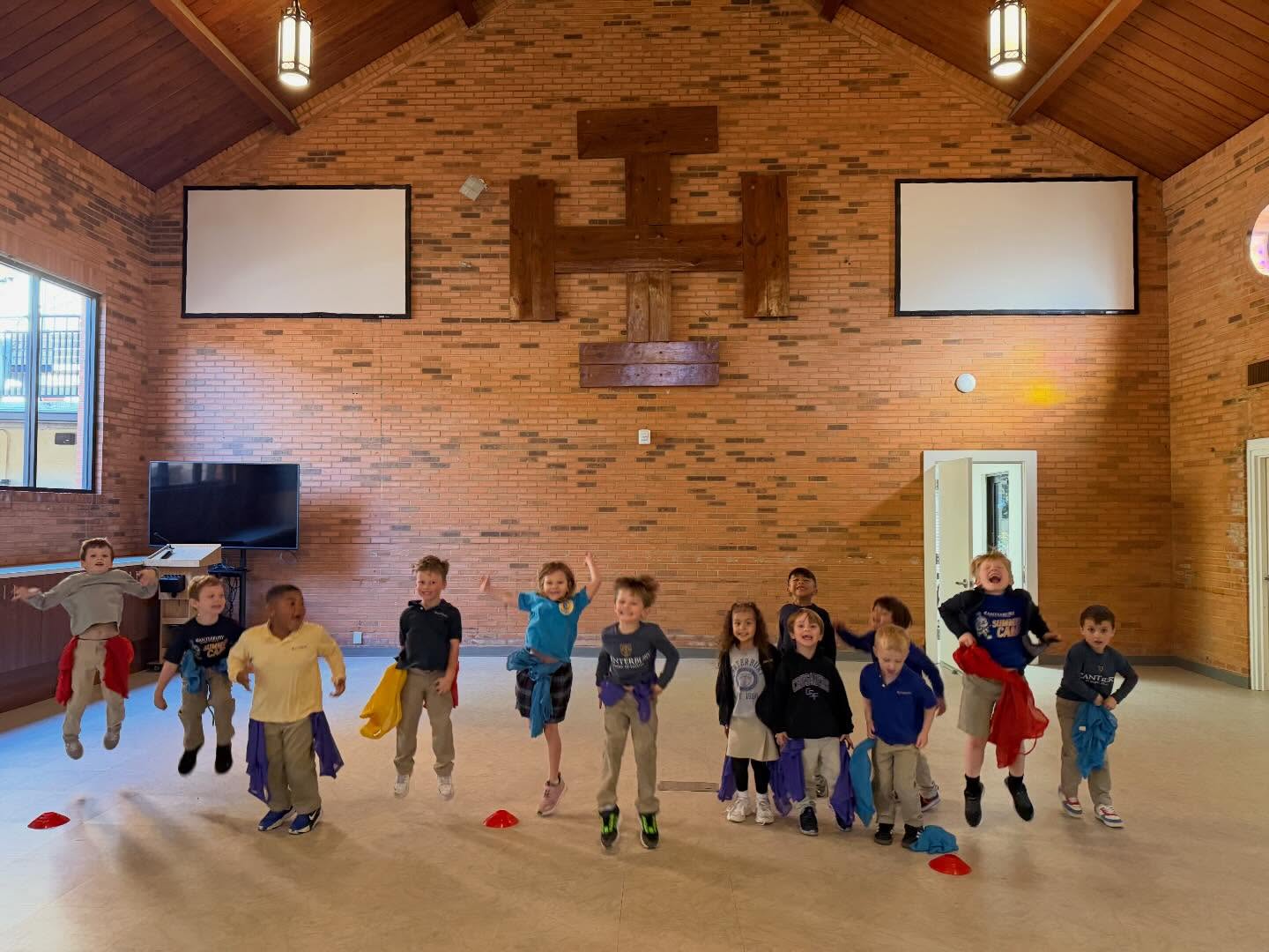 First session of the season!! We hope our newest little swans had the best time! 👏🏻☑️