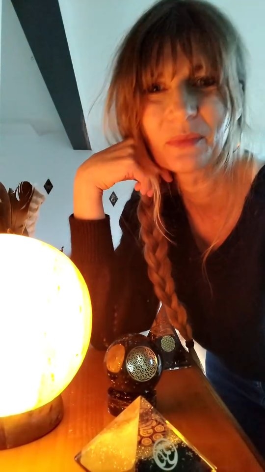 Devenez thérapeute en techniques quantiques
Découvrez l'univers passionnant du magnétisme de l’énergétique, de la radiesthésie, des bols chantants avec un soupçon de kinésiologie et de chamanisme !
N'hésitez pas si vous avez des questions mettez-les en commentaire j'y répondrai avec plaisir 😊
#qualiopi #quantique #formationprofessionnelle #magnetisme #reconversionprofessionnelle