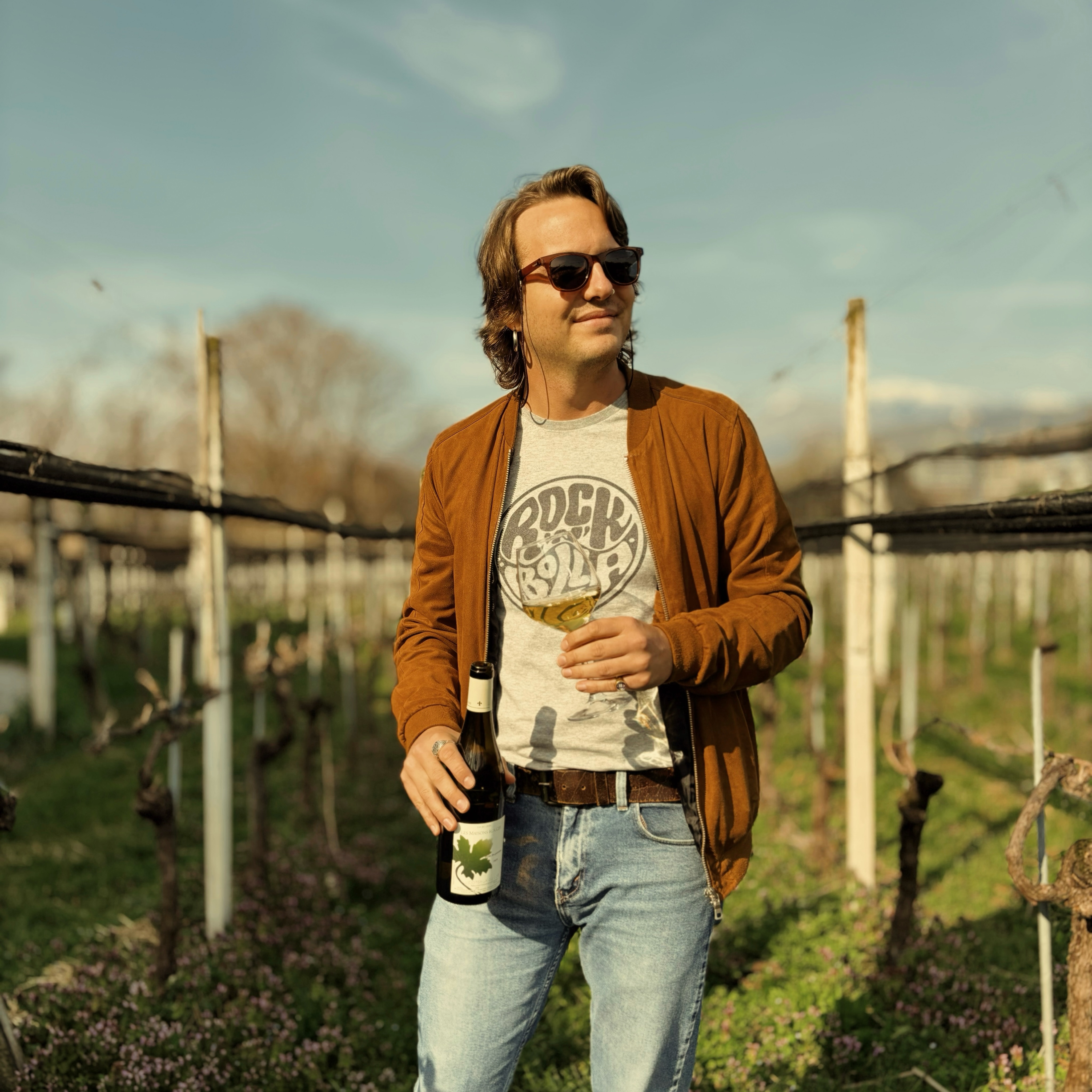 Primavera al vino 💐🍇
#naturalwine #rocknbolla #swiss #wine #biodynamic