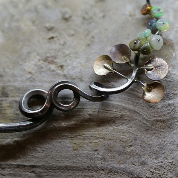 ...detail
necklace | stainless steel | copper | opals
camara.nafplio.greece
#camaraworkshop #necklace
#nafplio #jewelry #handmade
#steel #designjewelry
#handmadejewelry #art #greece