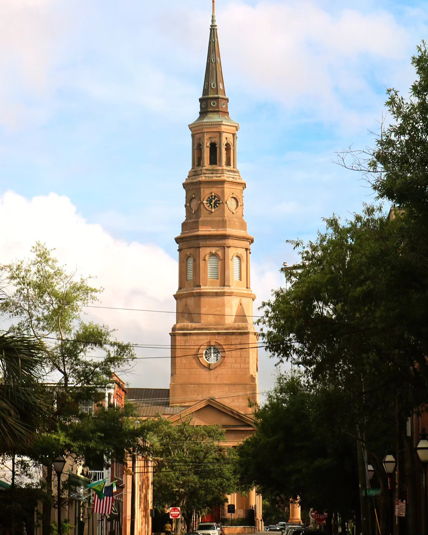 "Southern Charm"
#charleston #charlestonlife #charlestonphotographer #photooftheday #photography #downtown