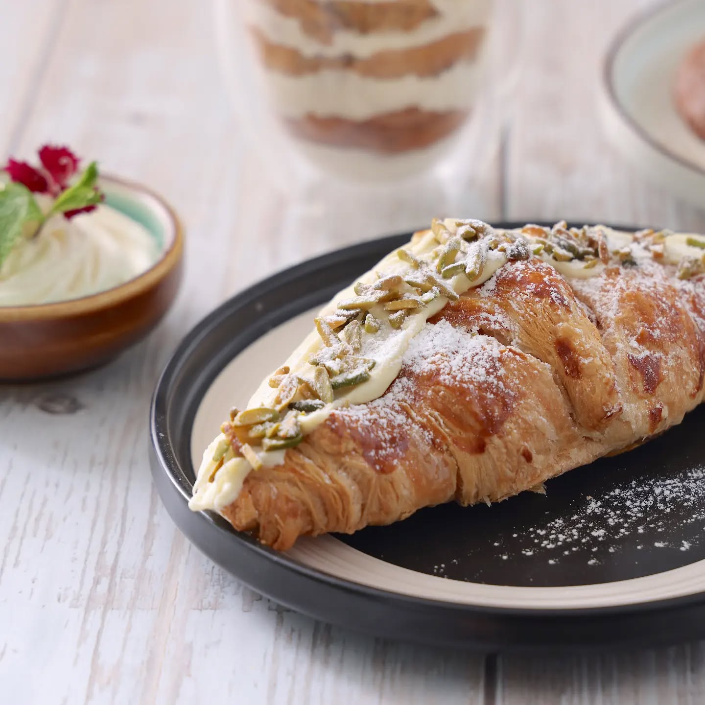 Rise and shine with a delicious start to your day!
#CloudHubResidences #JumeirahVillageCircle #Cloud10Dubai #BreakfastDubai #CoffeeShopJVC #CoffeeHouseJVC #BreakfastClub