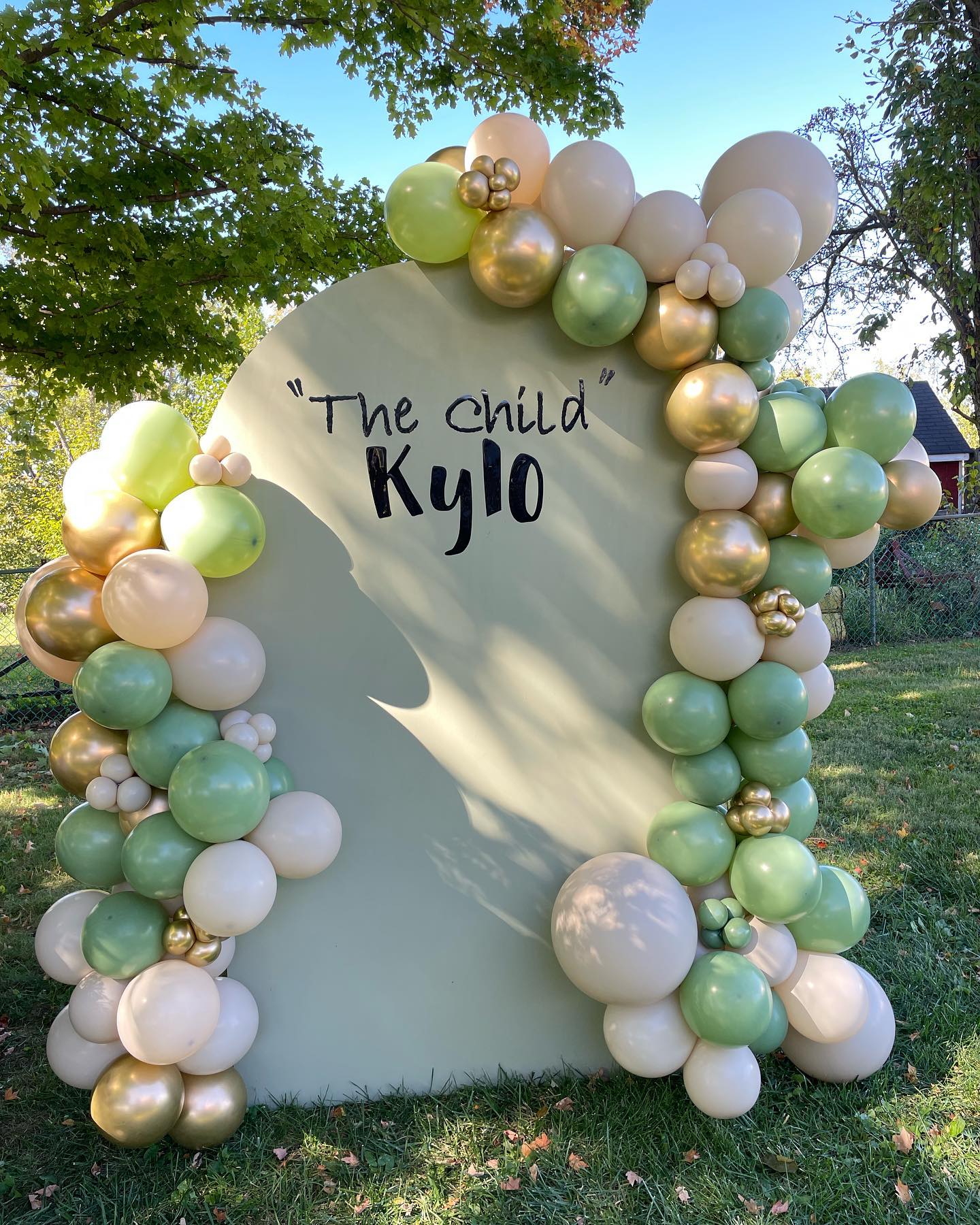 Baby Yoda themed baby shower. One of my favorite color combos! Sage, White Sand, Chrome Gold.