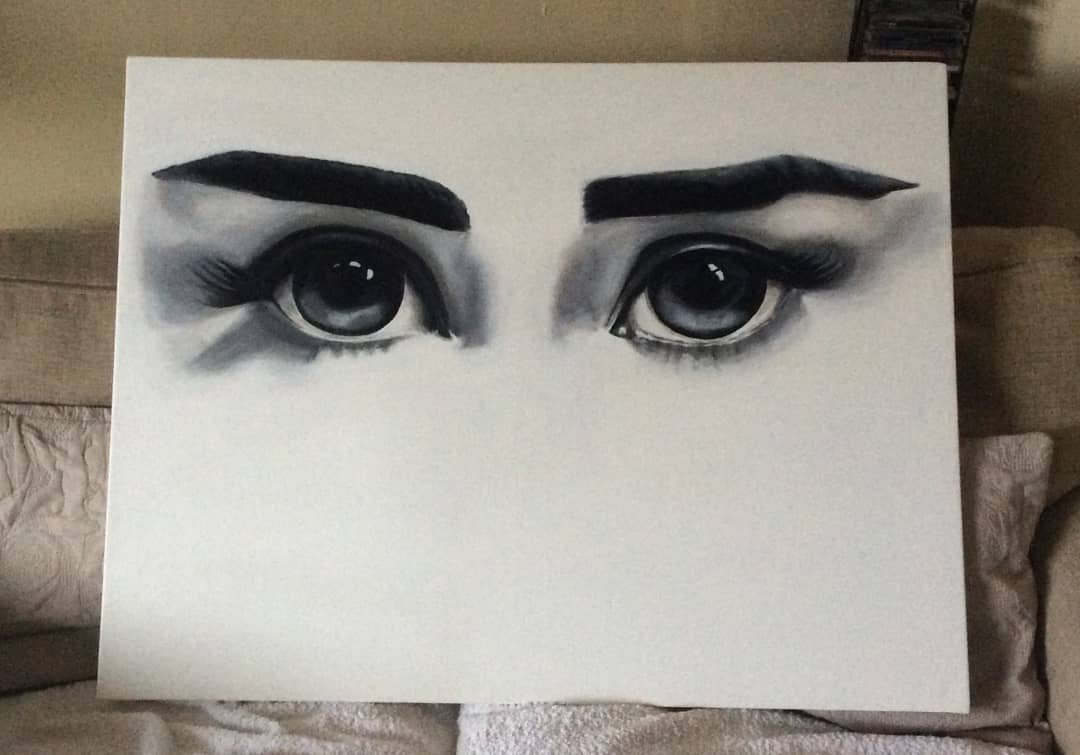 Felt like posting up an old commission from a couple of years ago.....acrylic on canvas.....took me a while but completed just before Christmas!! ...
.really enjoyed this painting as it's of Audrey Hepburns eyes.....one of my icons......
#artistsoninstagram #contemporaryart #artlondon #artcollection #audreyhepburn #painting