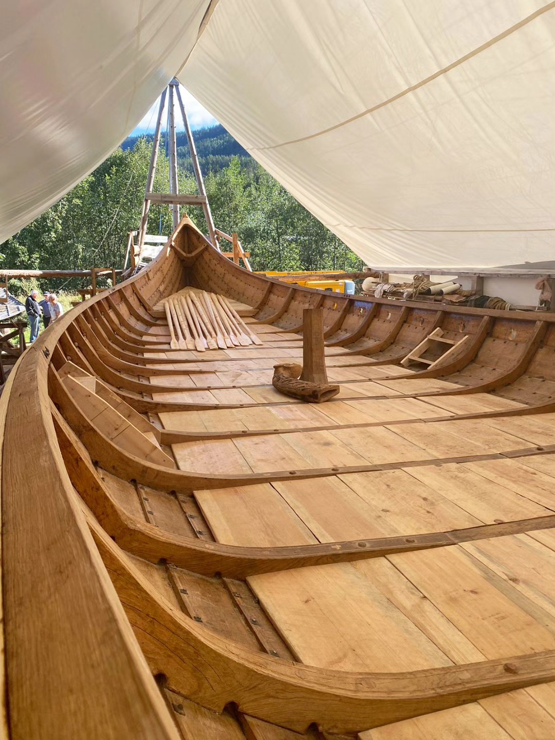 The Hardraade Viking Ship is Spotless! 🔥
It's a bit emotional to see just how beautiful this ship truly is. We're a bit in awe here.
We have cleaned this longship from top to bottom with lots of TLC so she can look her best as she heads to the new dock. 🤎
Much more details, photos and videos to come!
#hardraadevikingship #hardraade #vikingshipnorway #vikings #woodenboat #shipbuilding #boatbuilding #longship