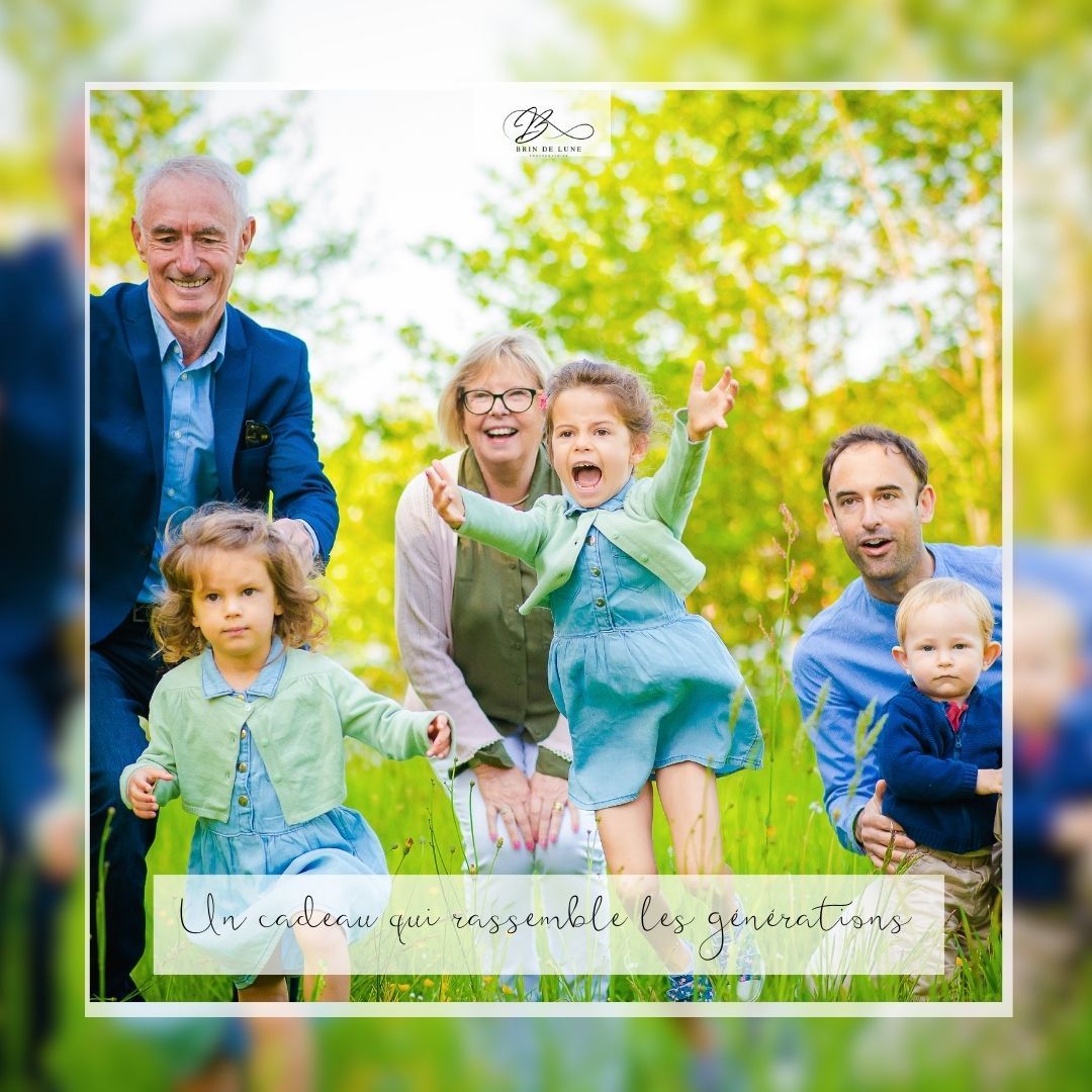 Les grands-parents ont ce talent unique de transformer un simple moment en une histoire qu’on n’oublie jamais. Et si cette année, vous leur offriez un cadeau à leur image ? ✨
Découvre notre idée lumineuse sur le blog !
👉 Lien dans la bio
www.brin-de-lune.fr
#brindelunephotographe #cartecadeauphoto #photographetenantes #ideecadeaunantes #cadeaugrandsparents #souvenirsenfamille #photographiepoetique #cadeauoriginal #cadeaudenoel #seancephotonantes #grandsparentsetpetitsenfants #photographefamillenantes #momentspartages #cadeauxemotionnels