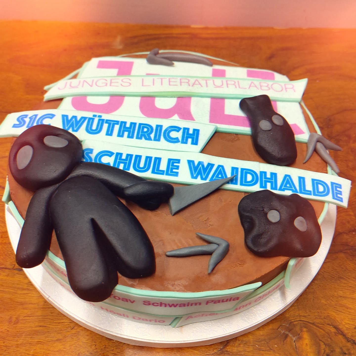 The Latest Jull #Romantorte by @hellomiyuko 🎂🥳😎
#jullnevereatalone
#jullneverwritealone
@schulewaidhalde