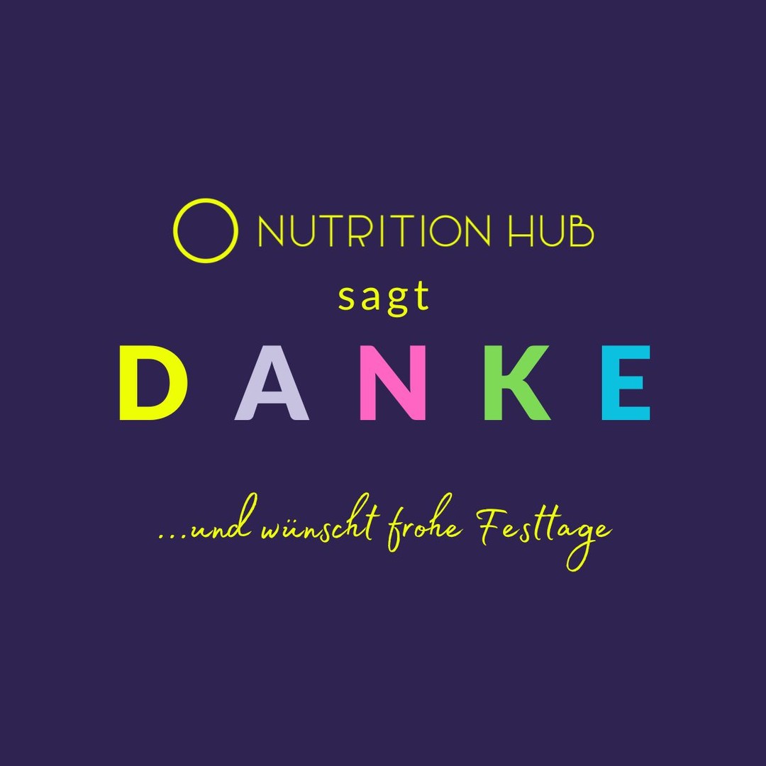 𝐃𝐢𝐞𝐬𝐞𝐬 𝐉𝐚𝐡𝐫 𝐰𝐚𝐫 𝐯𝐨𝐥𝐥𝐞𝐫 𝐇𝐢𝐠𝐡𝐥𝐢𝐠𝐡𝐭𝐬, 𝐝𝐢𝐞 𝐰𝐢𝐫 𝐦𝐢𝐭 𝐞𝐮𝐜𝐡 𝐭𝐞𝐢𝐥𝐞𝐧 𝐝𝐮𝐫𝐟𝐭𝐞𝐧...
...und wir sind einfach nur dankbar für diese großartige Community aus Ernährungsfachkräften. 💚
𝐄𝐢𝐧 𝐩𝐚𝐚𝐫 𝐮𝐧𝐬𝐞𝐫𝐞𝐫 𝐋𝐢𝐞𝐛𝐥𝐢𝐧𝐠𝐬𝐦𝐨𝐦𝐞𝐧𝐭𝐞 𝟐𝟎𝟐𝟒:
✨ Ein ausverkaufter Expert Summit, der sich wie ein großes Klassentreffen angefühlt hat – voller Energie, Inspiration und Vernetzung
✨ Zwei spannende Reports zum Convenience Trend und zur Proteinzufuhr, die die Trends und Insights unserer Branche auf den Punkt gebracht haben.
✨ Zwei Online Expert Circle Get-Together, die uns einmal mehr gezeigt haben, wie wichtig Austausch zu aktuellen Themen wie der Abnehmspritze und neuen Technologien wie Präzisionsfermentation ist.
✨ Die Genehmigung der Gemeinnützigkeit! Ein Meilenstein, der uns unserer Vision eines Social Business und einem besseren Ernährungssystem näherbringt.
✨ Und: 𝟏𝟗𝟗 (!) 𝐄𝐱𝐩𝐞𝐫𝐭:𝐢𝐧𝐧𝐞𝐧 haben bei der Umfrage zum Trendreport 2025 mitgemacht – geballte Power, um die wichtigsten Entwicklungen in unserem Sektor sichtbar zu machen.
𝐖𝐚𝐬 𝐤𝐨𝐦𝐦𝐭?
Das nächste Jahr startet direkt mit einem 💥 Bang – am 29. Januar erscheint unser Trendreport Ernährung 2025. Wir können es kaum erwarten, mit euch in ein weiteres aufregendes Jahr zu starten.
𝐖𝐚𝐬 𝐰𝐢𝐫 𝐧𝐨𝐜𝐡 𝐦𝐢𝐭 𝐞𝐮𝐜𝐡 𝐭𝐞𝐢𝐥𝐞𝐧 𝐰𝐨𝐥𝐥𝐞𝐧:
Beim Expert Summit haben wir gemeinsam über die drängendsten Herausforderungen der nächsten zwei Jahre nachgedacht – und die Lösungen, die uns alle voranbringen können. Die Ergebnisse haben wir in einem Blogartikel festgehalten. Link in der Bio! Es zeigt einmal mehr, wie viel Power und Wissen in dieser Community steckt.
𝐖𝐢𝐫 𝐰𝐮̈𝐧𝐬𝐜𝐡𝐞𝐧 𝐞𝐮𝐜𝐡 𝐟𝐫𝐨𝐡𝐞 𝐖𝐞𝐢𝐡𝐧𝐚𝐜𝐡𝐭𝐞𝐧 𝐮𝐧𝐝 𝐞𝐢𝐧𝐞𝐧 𝐰𝐮𝐧𝐝𝐞𝐫𝐛𝐚𝐫𝐞𝐧 𝐒𝐭𝐚𝐫𝐭 𝐢𝐧𝐬 𝐧𝐞𝐮𝐞 𝐉𝐚𝐡𝐫! 𝐃𝐚𝐧𝐤𝐞, 𝐝𝐚𝐬𝐬 𝐢𝐡𝐫 𝐓𝐞𝐢𝐥 𝐯𝐨𝐧 𝐍𝐮𝐭𝐫𝐢𝐭𝐢𝐨𝐧 𝐇𝐮𝐛 𝐬𝐞𝐢𝐝. 💜