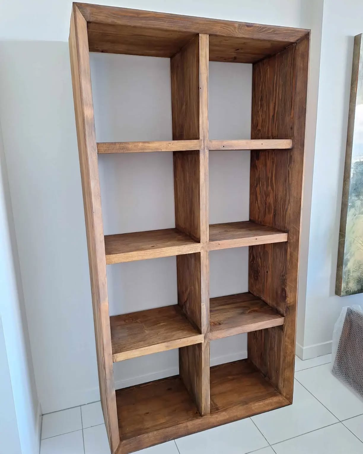 A solid shelving unit made with a gorgeous beveled edge and warm walnut finish 😍
#knotsandgrains #recycledwood #reclaimedwood #bookcase #shelvingunit #shelves #goldcoastbusiness #walnutfinish #customwork