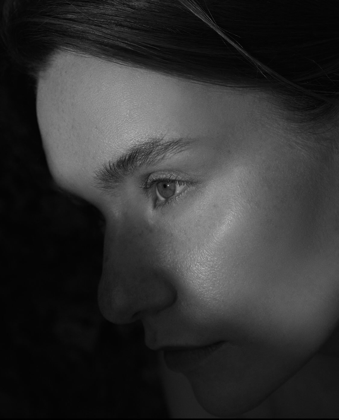 As winter’s dry, golden days arrive, your skin craves the wisdom of nurturing oils.
Golden Touch Oil is a masterpiece derived from nature’s alchemy, blending Marula and Rosehip oils cherished in age-old rituals.
This elixir wraps your skin in silken hydration, fortifying its barrier and infusing it with a radiant glow.
With every drop, feel the sunlight of winter reflected in your skin’s warmth and luminosity.
#future5elements #GoldenTouchOil #WinterGlow #NourishWithNature #RadiantSkinRitual