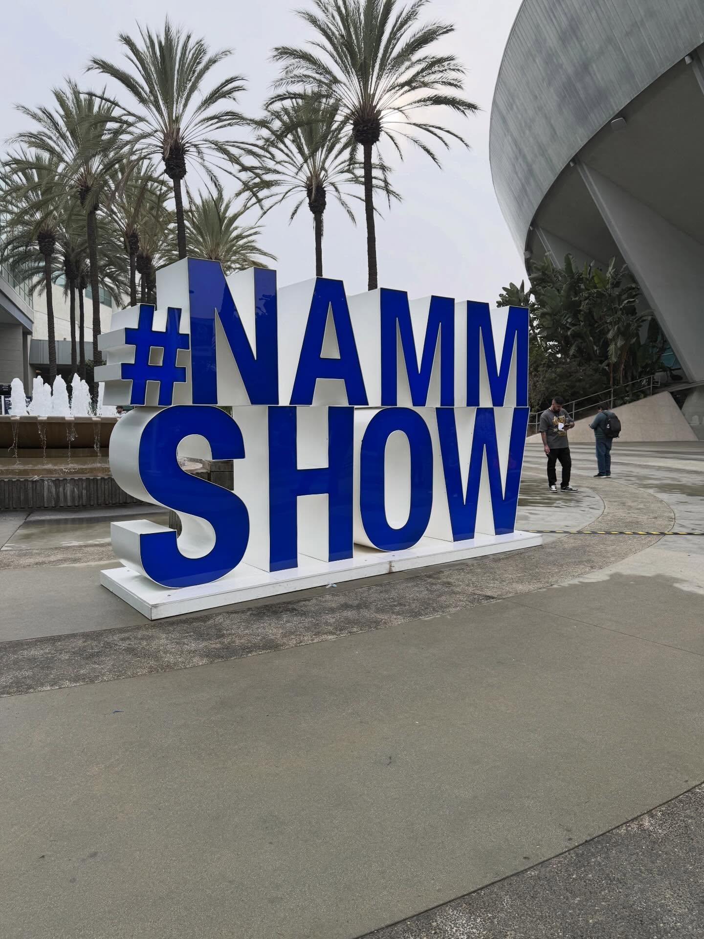@thenammshow 2026 is in the books. Great time seeing so many friends and checking out new killer gear! Made it back just in time for almost 20 inches of snow!
.
.
#makinghits #mixengineer #producer #engineer #drummer