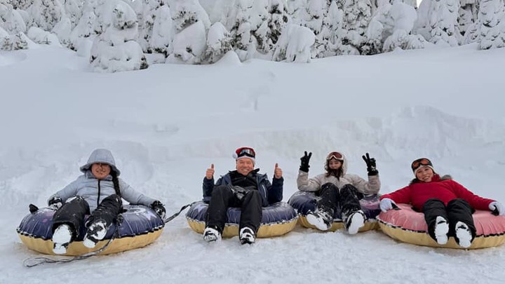 For FLEX student Sabrina from Uzbekistan, winter has brought host family bonding time! She and her host family did not let the cold get in the way while enjoying the snow in Lake Tahoe, California. ❄️❄️
FLEXers, how are you bonding with your host family this winter?
#FLEXProgram #Exchangeourworld
