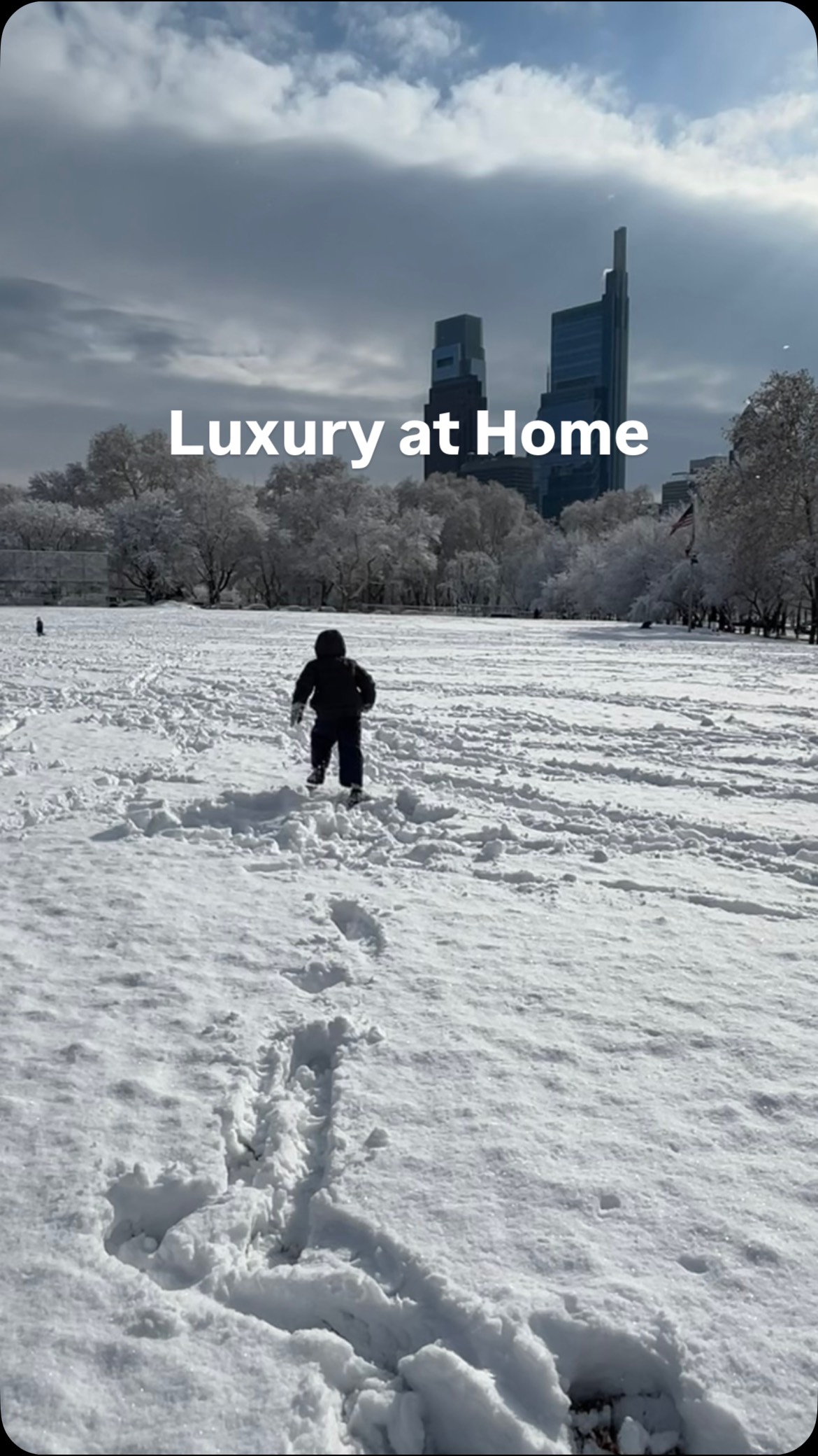 Moka pot loaded with Dukes’ Signature Blend.
Luxury at home — school’s out, but mom life keeps going. 😆☕️❄️