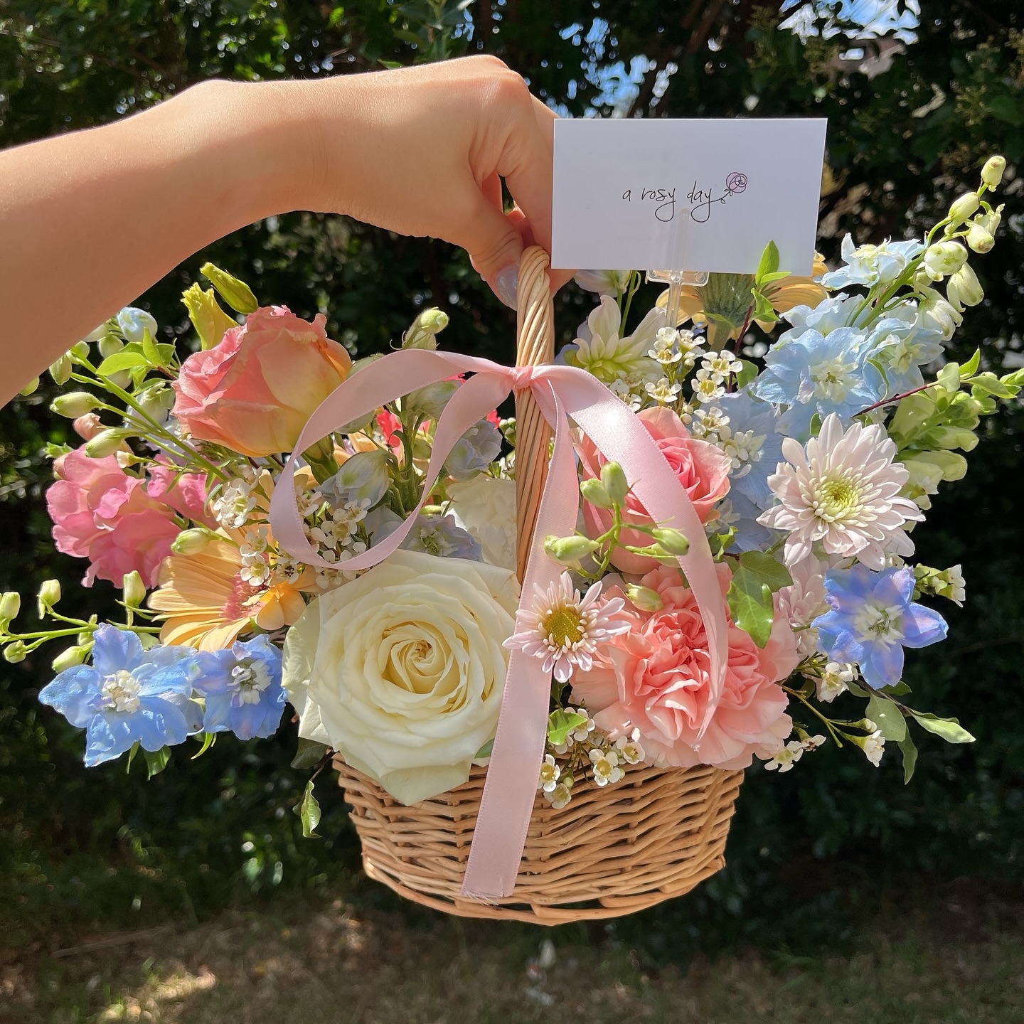 🧺
.
.
#arosyday #flowers #valentinesday #flowersofinstagram #flowerbouquet flowergift sydney sydneyvalentines sydneydriedflowers sydneyflowers sydneyvalentinesday 시드니꽃 시드니꽃집 시드니꽃다발 시드니꽃주문 시드니꽃선물 시드니꽃배달 시드니프