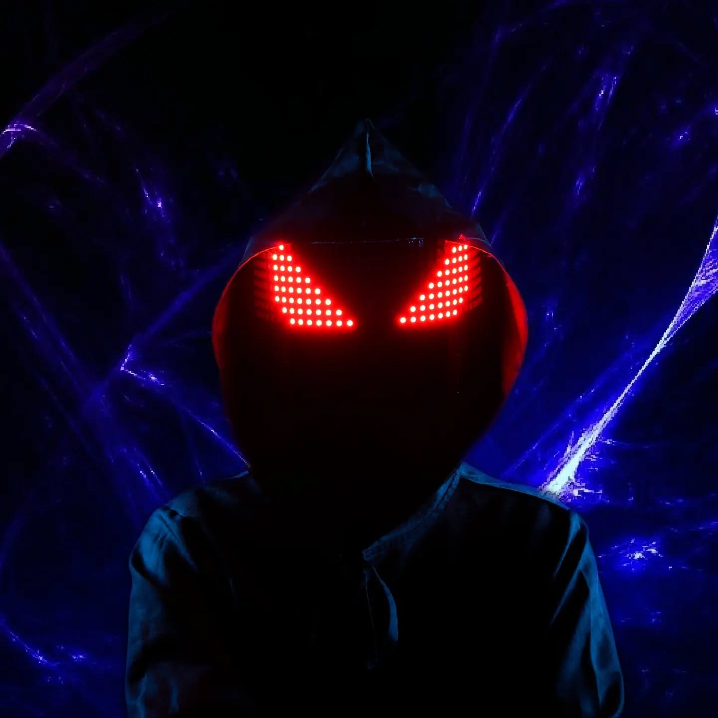 Yo yo, it's your boy Jauua. Book me on shows, ask me for advice, listen to my music 😂
#music #festival #production #producer #musicfestival #musicproduction #musicproducer #dubstep #led #ledmask #ledlights #rave #raves #photography @wakaanofficial @wubaholics @frshblood @subsidiarecords