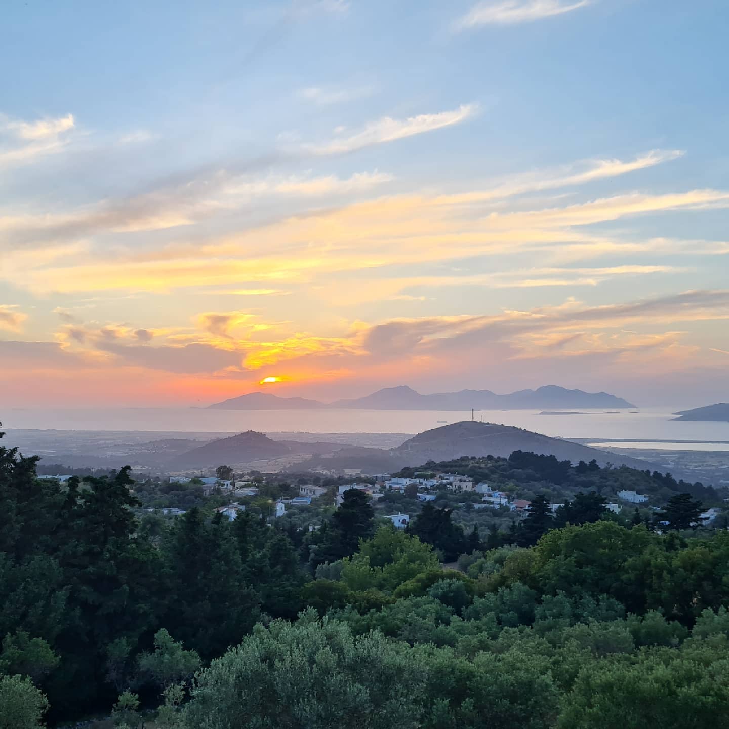Beautiful sunset from Zia village
#tigakitours #kosisland #nofilter #sunset #greece #kos #grecja #zia #tigaki #marmari #lambi #wyspakos #nature #holidays