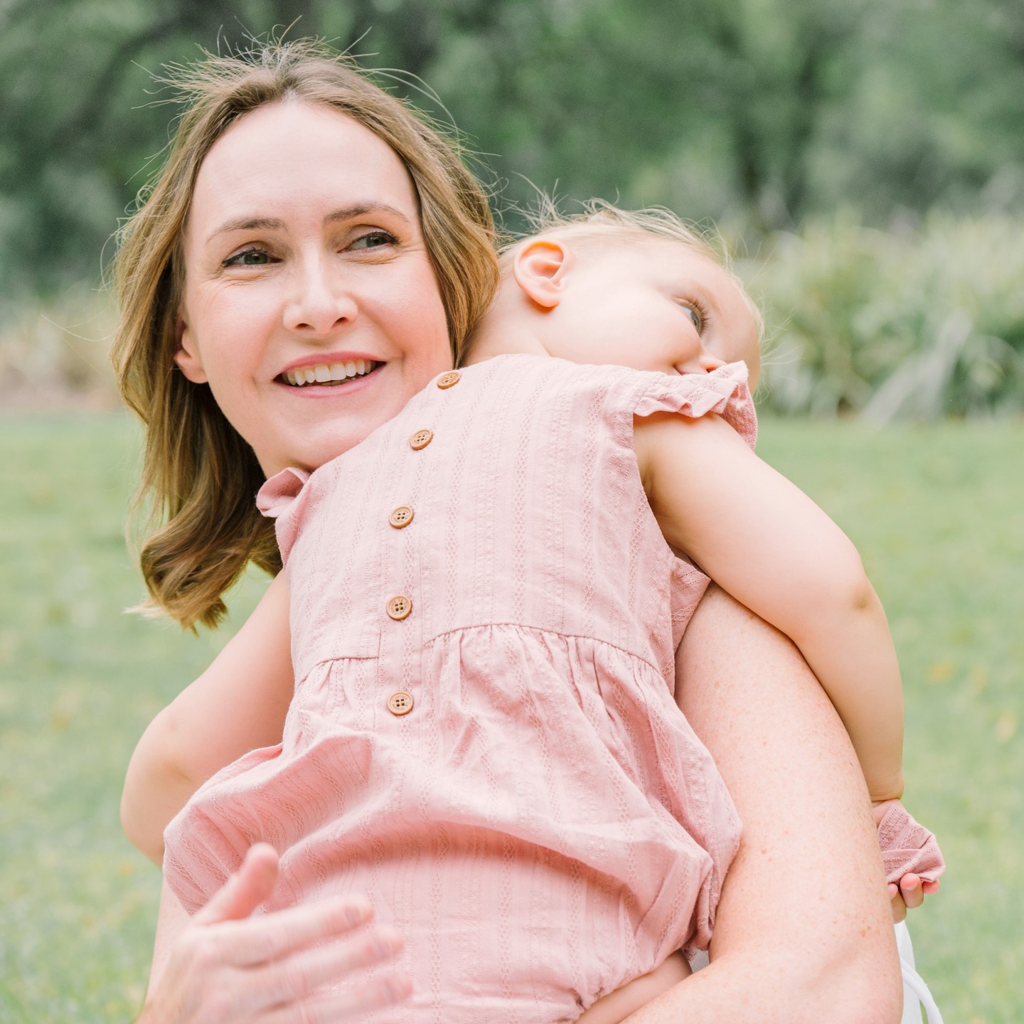 Just a perfect moment between a mum and her daughter—so much love in one shot!
If you are looking to capture moments like these with your loved ones, feel free to reach out! I’d love to help tell your story through photos! ❤