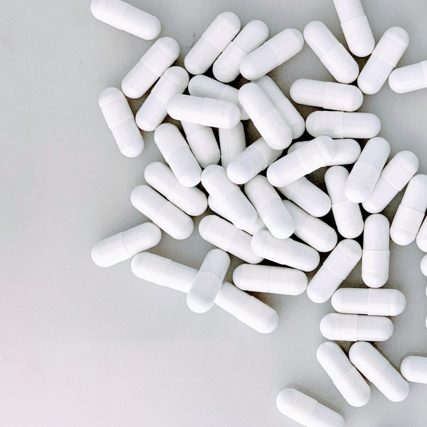 One of the most common supplements I prescribe - MAGNESIUM ⚡️
Up to 70% of us may be deficient in North America! Typical diets are lower in the foods that provide it, and soil is becoming more and more nutrient-poor (meaning even if we are consuming the plant foods that contain magnesium, we may still not be getting as much as we need).
When it comes to hormonal health, supplementing magnesium can be a lifesaver for period cramps, premenstrual migraines and anxiety, and can also help improve insulin sensitivity (important in PCOS)! 🙌
Magnesium is also needed for a WHOLE BUNCH of processes in the body, including things like muscle and nerve function, energy production, regulating blood pressure, heart rhythms and bone health.
There’s boatloads of supplements out there, and magnesium comes in a lot of different forms (ie citrate, bisglycinate, threonate) that affect how its absorbed / functions.
SO (like with all supplements!) it’s always best to speak with someone knowledgeable to make sure you’re taking the right form and dose for your specific needs 👌