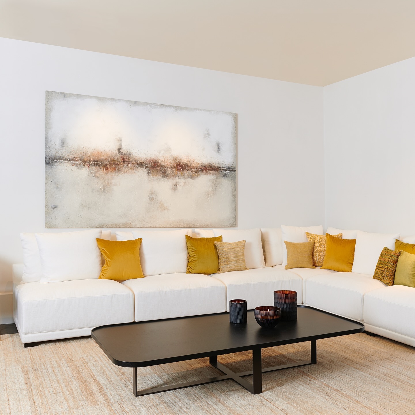 MANDARIN sofa ~ cosy & comfortable 🤍
#elix_home #interiordesign #furniture