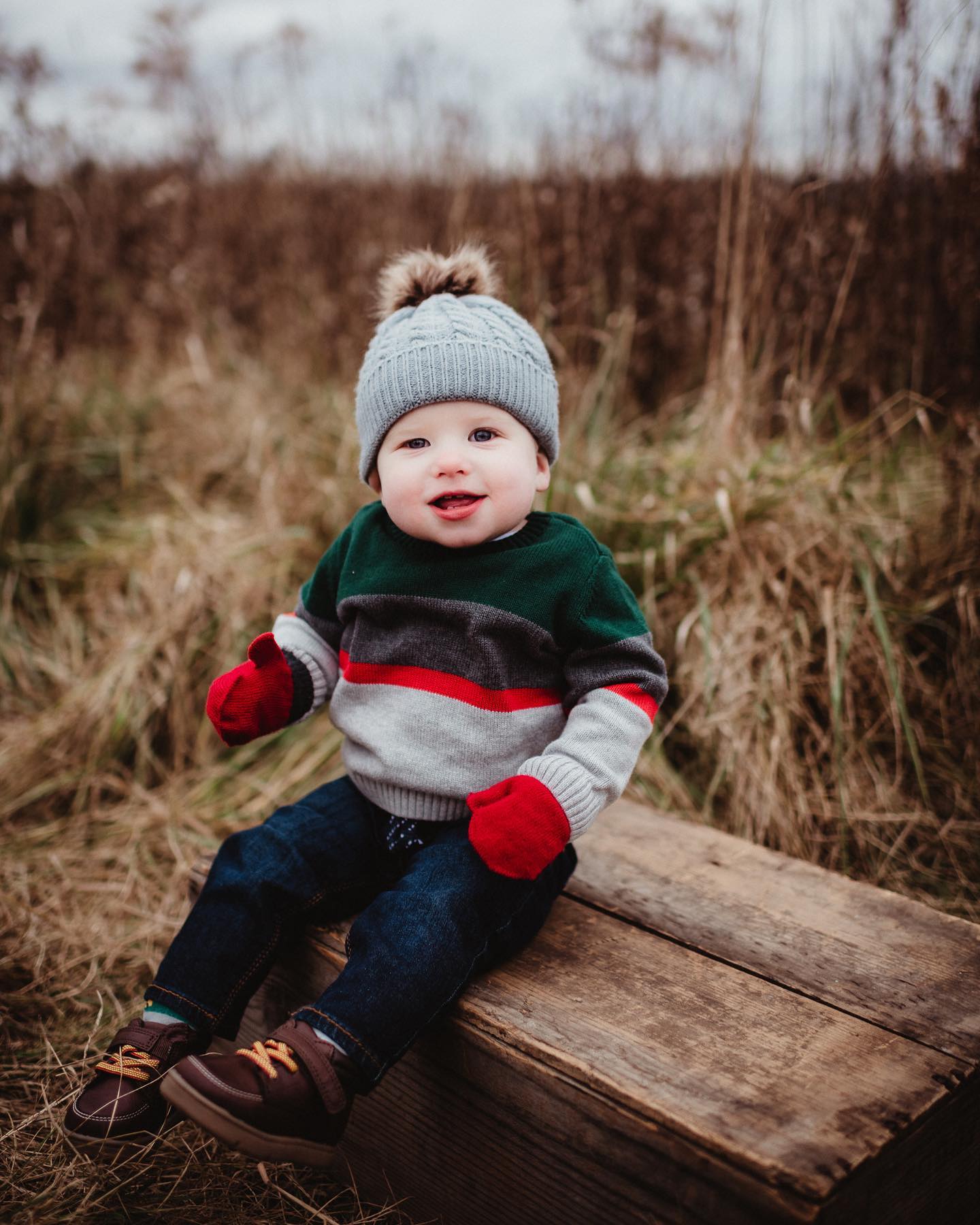 Doesn’t get any more adorable than this! #rochesternyphotographer #1stbirthdaysession #rochesternyfamilyphotographer #lifestylephotography #love