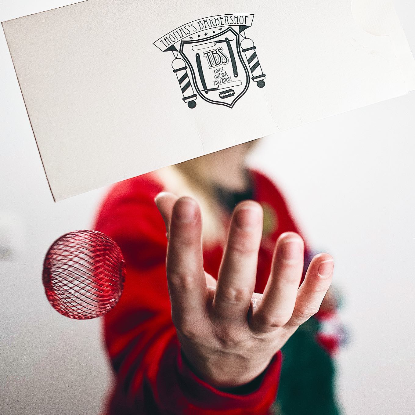 Hele, naše vouchery se HODĚJ i tyhle Vánoce! https://www.thomasbarbershop.com/vouchery DOBÍRKOU, OSOBNĚ NA KTERÉKOLI NAŠÍ PROVOZOVNĚ A PLATÍ KDE? U nás VŠUDE!