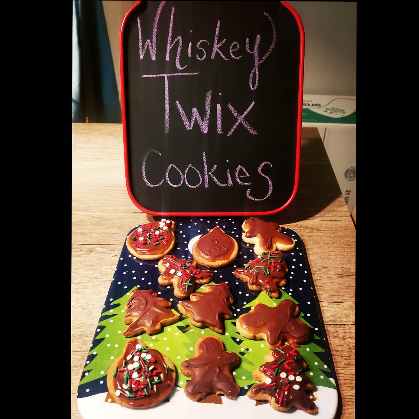 Whiskey Twix Cookies with a holiday twist.
#whiskey #twix #cookies #holiday #christmas #alcoholincluded #alcoholicsweets #alcoholicdesserts #drunkendesserts #dessert #candy #badsweaterwhiskey #homebaker