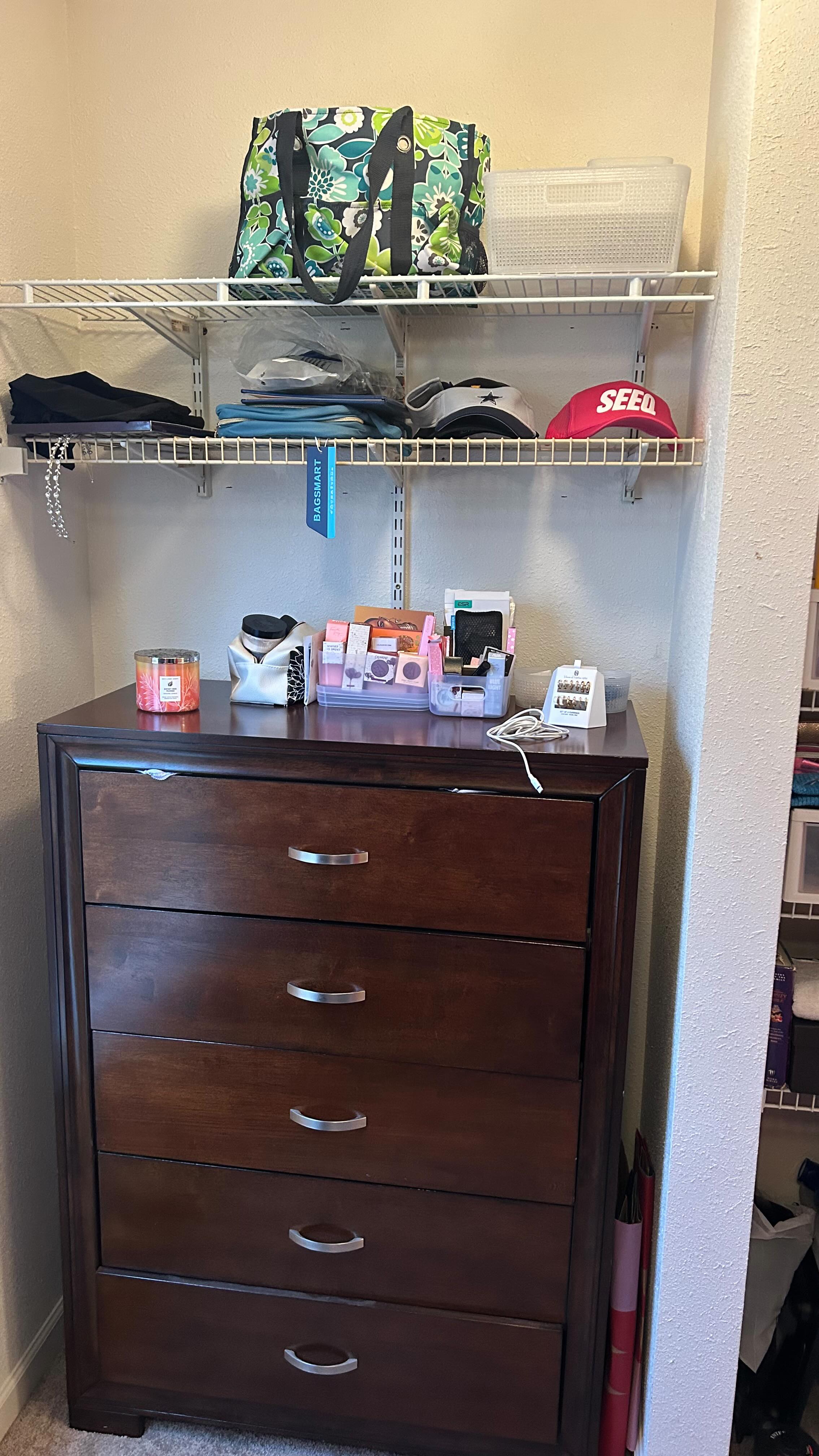 ✨ Closet Transformation Complete! ✨
Before ➡️ After
This client’s entire closet system collapsed — the old wire shelving gave out, leaving everything piled up and unusable.
We removed the outdated wire shelves, re-imagined the layout, and created a more functional space by:
✔️ Clearing out damaged shelving
✔️ Adding a bookshelf for storage + personality
✔️ Making room for her dresser
✔️ Creating better flow and accessibility
Now she has a closet that actually works for her lifestyle — organized, intentional, and beautiful.
Because your space should support you… not stress you out. 💫
Ready for your own closet glow-up? Let’s get started!