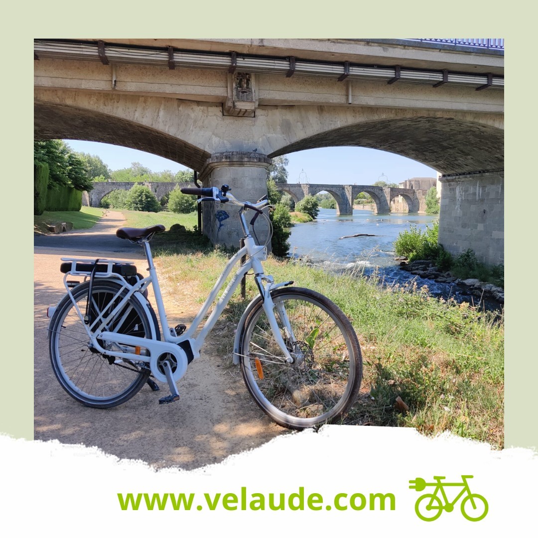 Explore with us! / Ga met ons mee! / Explorez avec nous !
🇬🇧 In the mood for an adventure? We've got a bike that can take you there! Cycle along the Aude river, or explore the hillsides with ease on an e-bike.
🇳🇱 Zin in avontuur? Wij hebben daar de juiste fietsen voor! Fiets langs rivier de Aude, of verken de heuvels met gemak op een e-bike.
🇫🇷 Vous avez envie de partir à l'aventure ? Nous avons un vélo qui peut vous y emmener ! Longez l'Aude à vélo, ou explorez les collines avec aisance sur un VAE.
#ebike #VAE #veloelectrique #velo #bike #fietsen #electricbike
#limoux #carcasonne #aude #languedoc #languedocrousillon #occitanie #tourismeoccitanie #suddefrance #southoffrance
#travel #tourism #audetourisme #vacances #vacation #holiday #travelgram
#nature #eco #ecofriendly #sustainable