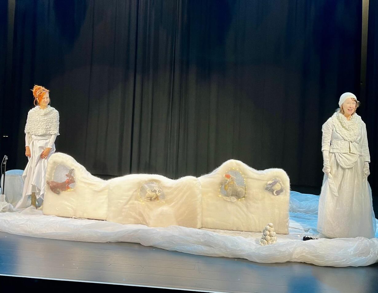 Viime viikolla kävimme Moniolla Nukketeatteri Sampon esityksessä ”Yllätyslahja ystävälle”. Lumenpehmoinen kertomus eläinten talvesta ja ystävyydestä lumosi lapset esityksen äärelle. ❄️
Nukketeatteri oli osa Tuusulan varhaiskasvatuksen taide- ja kulttuurikasvatuksen Taide-Kultsun ohjelmaa.
#tuusula #kulttuurikasvatus #teatteriesitys #kulttuurialapsille #montessori pikkulukkari