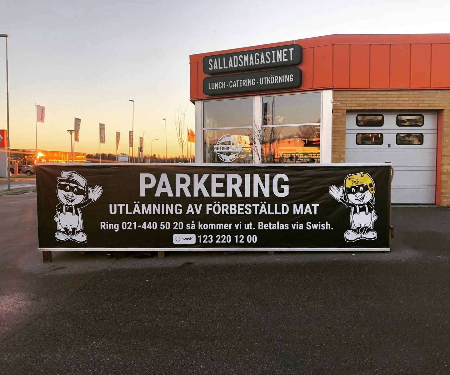 Nu kan ni beställa mat direkt till bilen på @Salladsmagasinet 🥬🥗