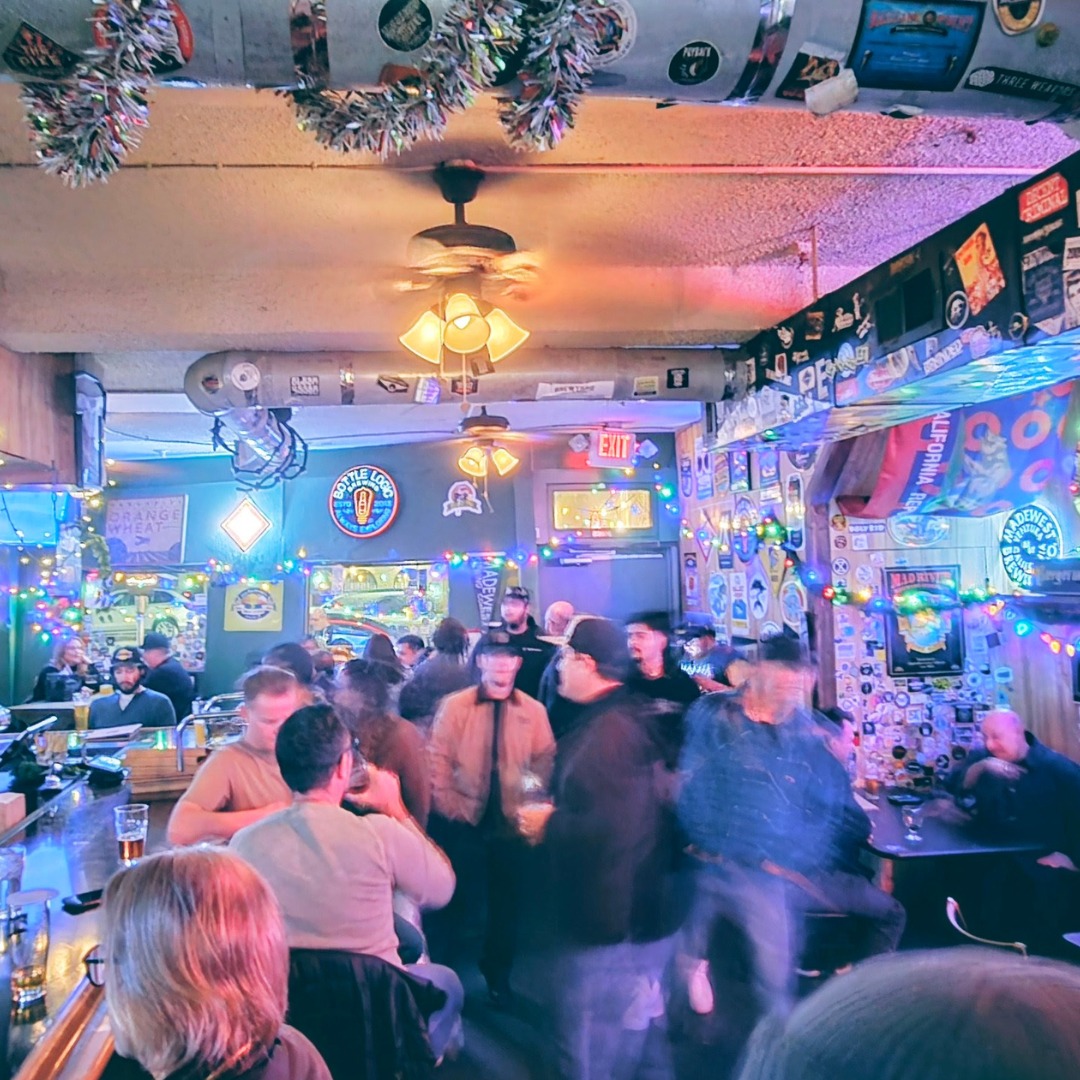 Huge thanks to @laistofficial for the shout-out in their article “Ask a Local: Where to Eat in Burbank”
We’re honored to be included alongside so many great neighborhood spots.
While you’re checking out the article (link in bio), please consider donating to local public radio. Your support helps keep independent journalism, local voices, and community stories alive and that matters now more than ever.
Cheers to good food, good beer, and good neighbors ❤️🍻