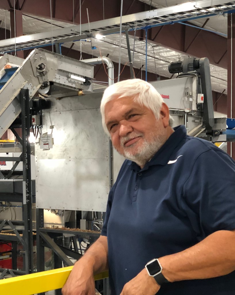 🌟Yesterday we celebrated a true visionary and the ultimate onion aficionado! 🎉🧅 Wishing a very Happy belated Birthday to our incredible president, George Rodriguez, Sr., who not only leads with excellence but also shares his special day with National Onion Day! 🎂✨ Join us in honoring his leadership and passion for delivering top-quality onion packaging and processing. Here's to another year of success, growth, and layers of happiness! 🧅🥳 #HappyBirthday #NationalOnionDay #PartnersProduceInc #onionlovers #CEOExtraordinaire #PartnersProduceInc #gotonions