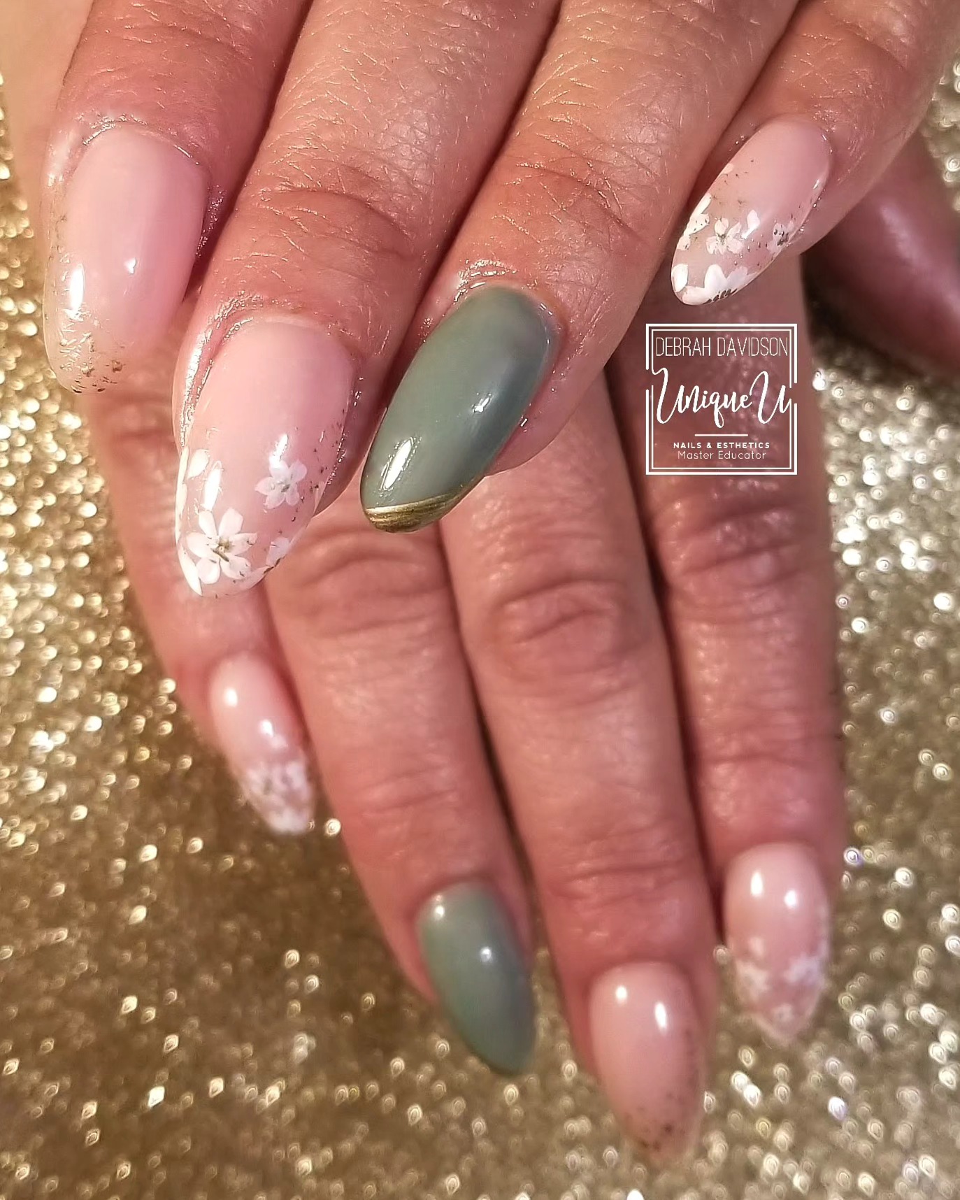 Some florals because the flowers are still blooming.
.
Done by master educator @debrahdavidson
With @getbuffedpro brushes
.
.
.
#nailaholic #naildesigns #almondnails #floralnails #pointynails #pointedalmond #yeglocal #shortnails #handpainted #instanails #nailart #nailartaddict #crystals #yegnails #edmontonnails #yeg #glitternails #yegbusiness #780nails #gellyfit #gelnails #nailsofinstagram #acrygelnails #nailaddict #nailpromote #NAILPRO #drymanicure #summer #nailstagram #nailsoftheday #nailstagram