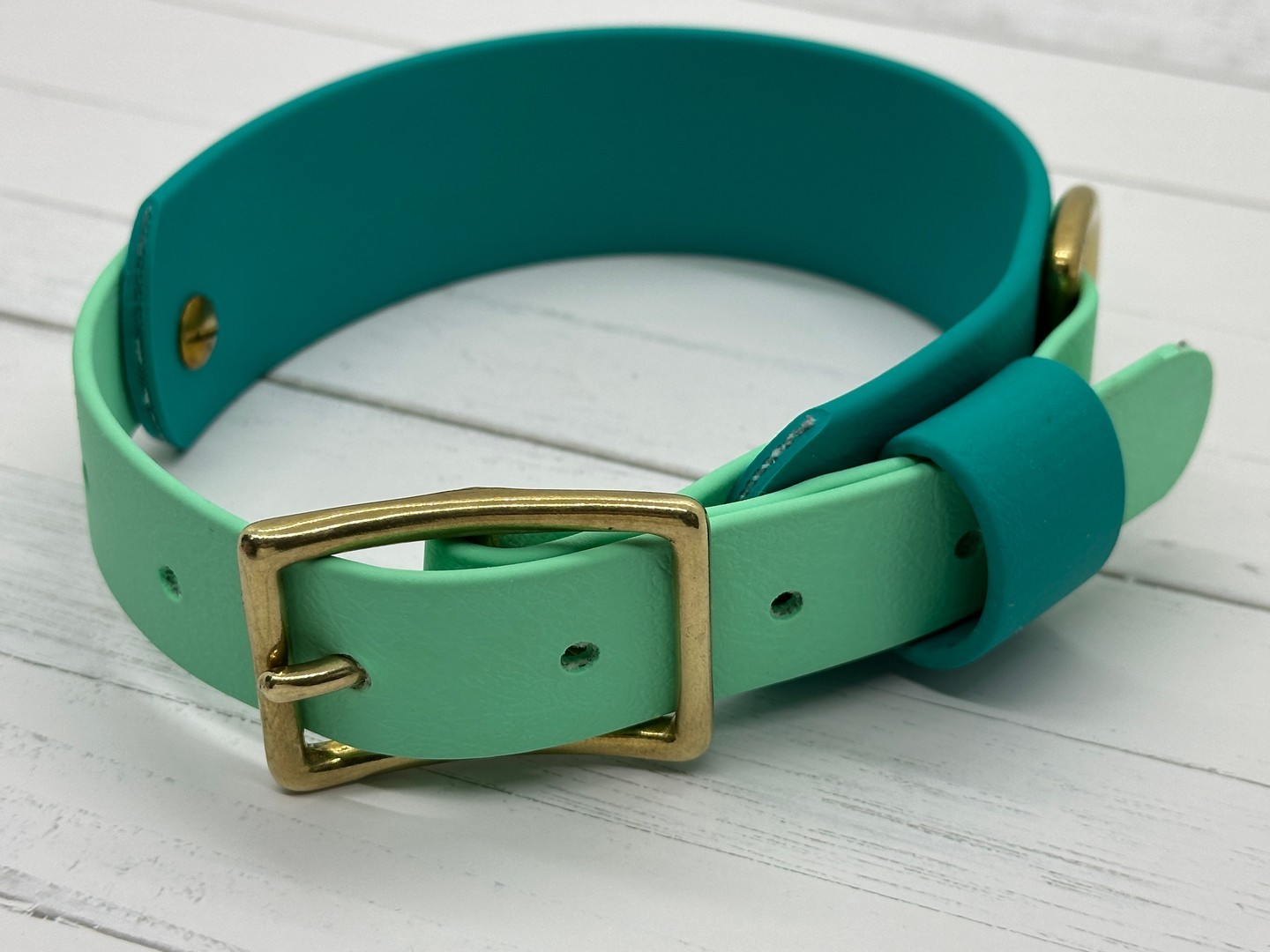 Adding flair to your dog's style! Our Heavy Duty Layered Collar comes in Seafoam Green/Teal and Red/Wine. Ready to ship! 🎉🐾 Link in Bio #DogCollar #PetFashion #CharlieMabelCollars