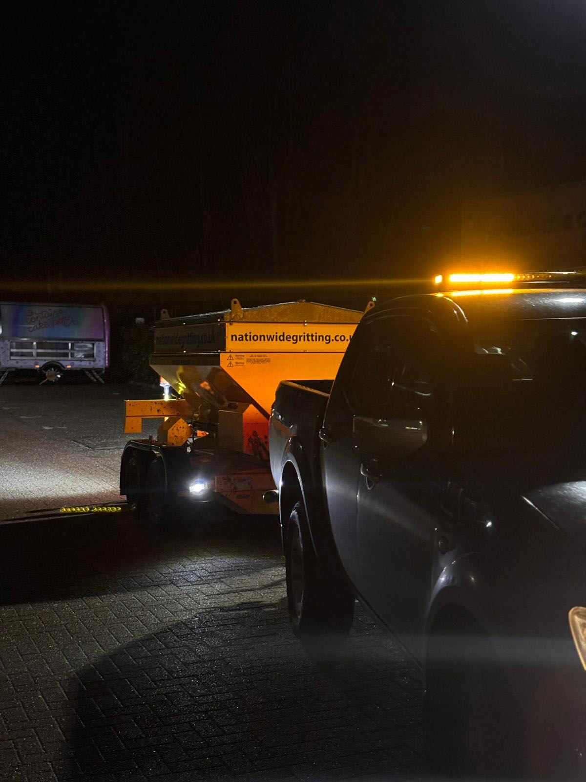 We are back out and about gritting again tonight. If your a business that would like this service to eliminate the worry of slips please do get in contact on this email. kaleb@nationwidegritting.co.uk (This covers all of the uk) @nationwidegritting