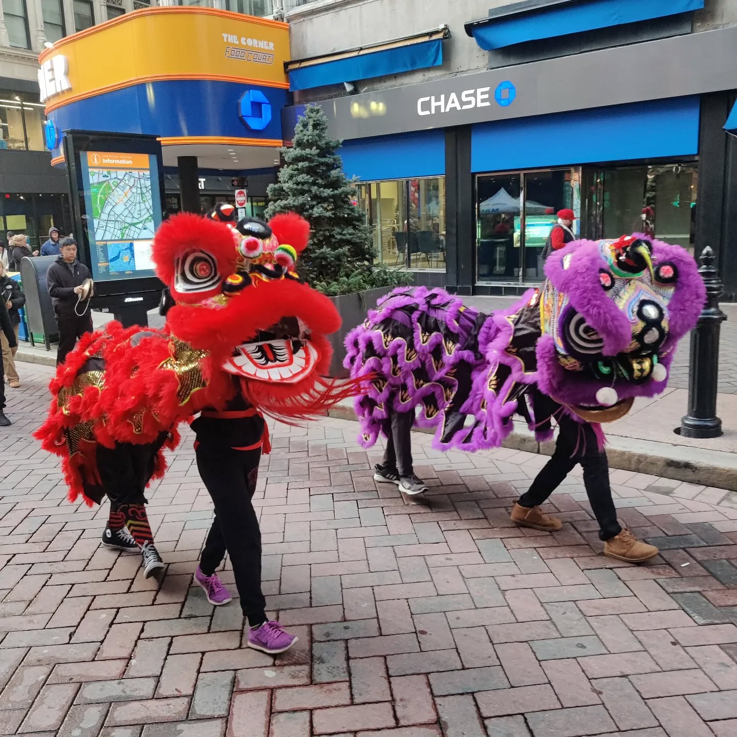 Dragons all up in Downtown Crossing.