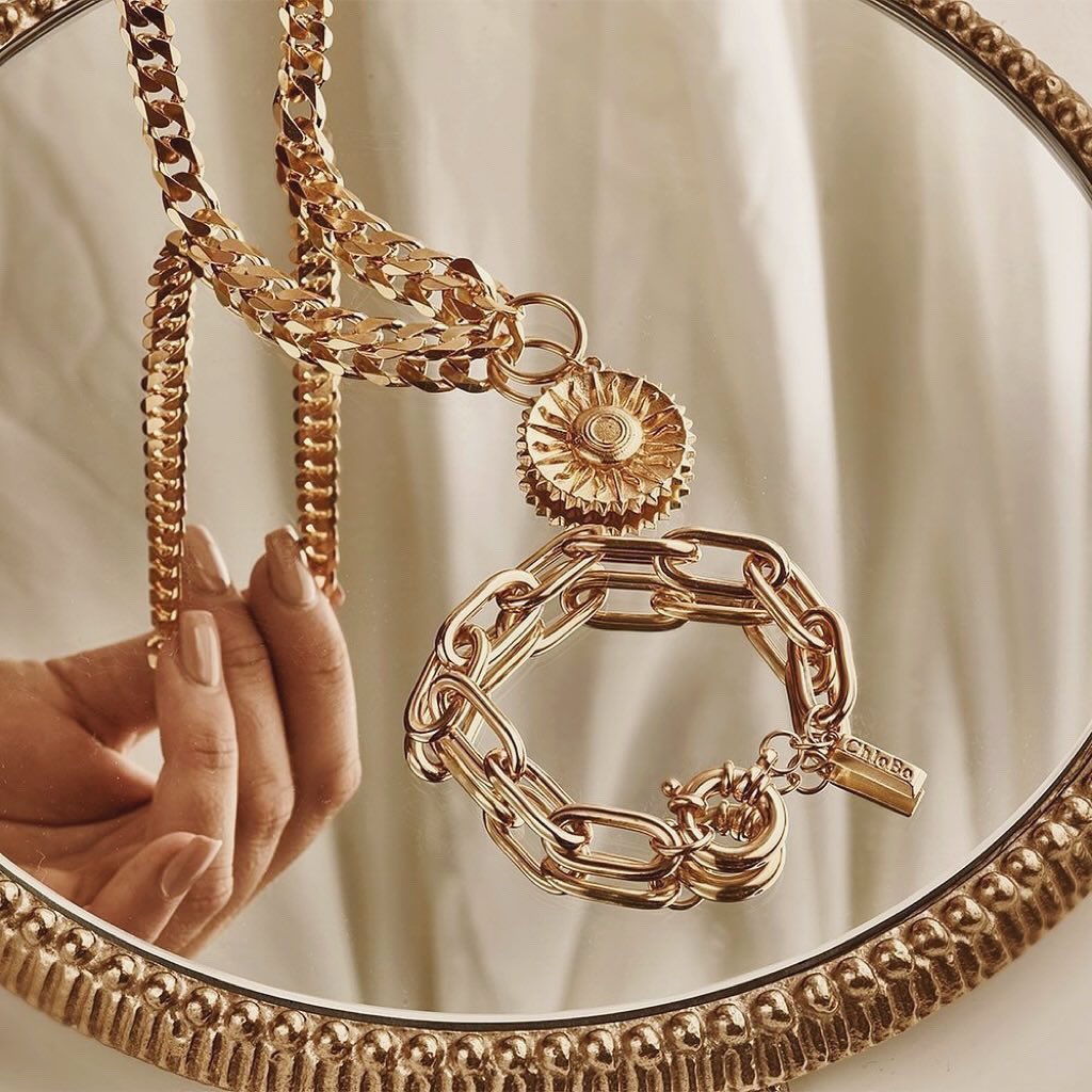 In lifestyle photography, you try to capture life as it is, but instead of waiting for a perfect moment to happen, you plan a photoshoot that will naturally create those moments.
#productphoto #productphotography #productphotographer #productshot #productshoot #productshooting #productphotoshoot #productstyling #stilllifeproduct #advertisingphotographer #advertisingphotography #advertisingphoto #commercialphotography #commercialphotographer #stilllifephotography #stillifephotography #iso100_adv #stillife #focusstacking #stilllifephoto #stilllifephotographer #studiolighting #studiolight #studiolights #studiophotographer
#chester #jewellery #jewelleryphotography #lifetsyle #lifestylephotography