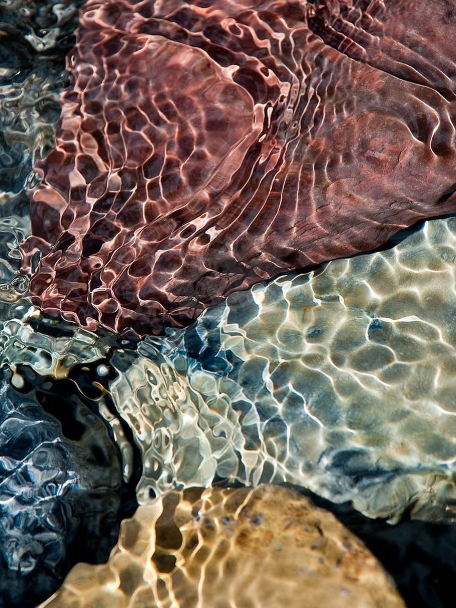 ‘Het gebed dat verhoord werd’
Ik vroeg om kracht en kreeg moeilijkheden
om me sterk te maken.
Ik vroeg om wijsheid en kreeg problemen
om leren op te lossen.
Ik kreeg voorspoed en kreeg verstand
en spierkracht om mee te werken.
Ik vroeg om moed en kreeg gevaren om te overwinnen.
Ik vroeg om geduld en kreeg situaties waarin ik werd gedwongen om te wachten.
Ik vroeg om liefde en kreeg mensen om te helpen.
Ik vroeg om gunsten en kreeg kansen.
Ik ontving niets van wat ik vroeg.
Ik ontving alles wat ik nodig had.
~ Soefi literatuur, auteur onbekend.