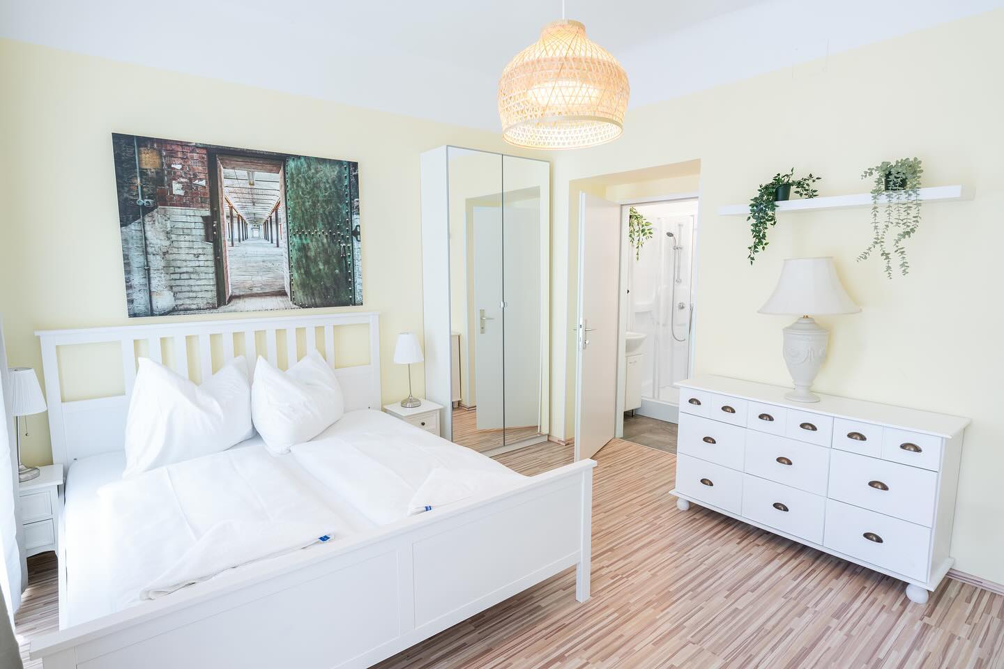 Hotel Schönbrunn by Vienna Living Apartments
© @michaelsabothafotografie
#wien #vienna #travelvienna #citytrip #viennatouristboard #apartment #apartmentdecor #prater #praterwien #viennanow #viennaaustria #viennagram #riesenrad #riesenradwien #explorevienna #whattodoinvienna