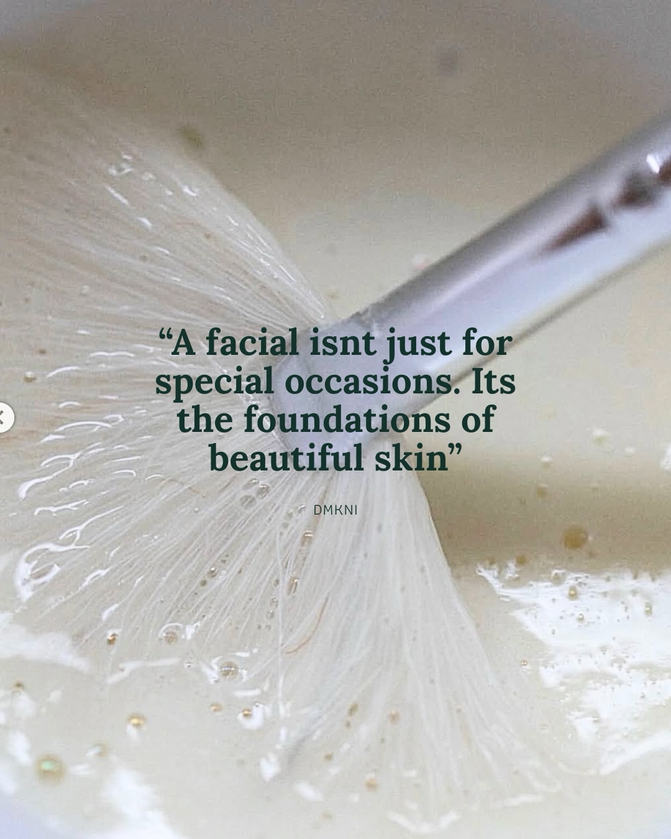 Skin revision, not relaxation.
DMK works with your skin, not on it.