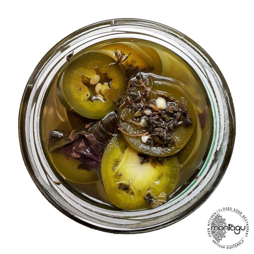 Encurtidos de Chiles Jalapeños con Perejil y Pimienta
En 3 semanas están listos!
-
-
-
#preserves #conservas #encurtidos #jalapeno #pickle #jar #chiles #spicy #guatefood #guatefoodies #guatemala #local #artesanal #caning #honestfood #montagu #antiguaguatemala #soy502 #catalog #delivery #montaguantigua #kitchen #food #veggie #yummy #cookmypassion #online #loveforguate #ordernow