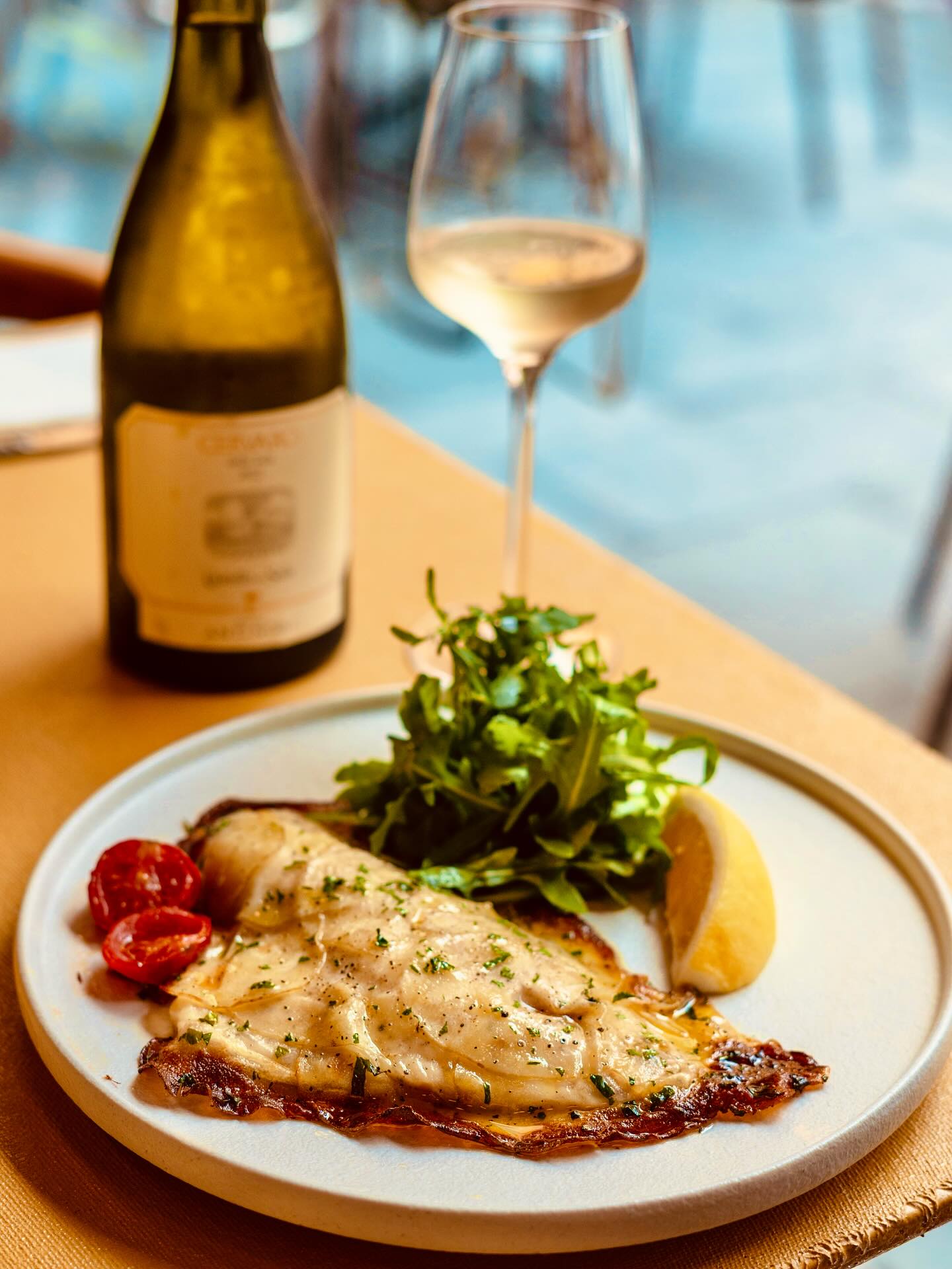 Winter Set Menu 🤍
Line-caught sea bream with crisp potato shell, rocket and tomato - available as 2 courses or 3 courses this winter.
Simple, seasonal, and perfectly paired with a glass of white. 🍇 @marchesiantinori
#WinterSetMenu #DallaTerra #pretheatre #posttheatre #londoneats #LondonFoodies #coventgarden