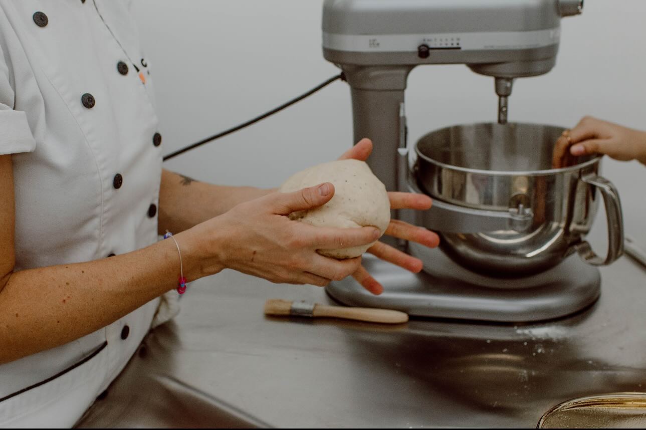 With Ramadan starting last week, what is your favorite Mediterranean food or dessert?! Comment down below !⬇️
#CLBA #bakingfuturesbright #ramadan #middleeasternfood #midertarianfood #bakingacademy #pastry #pastrychef #insta